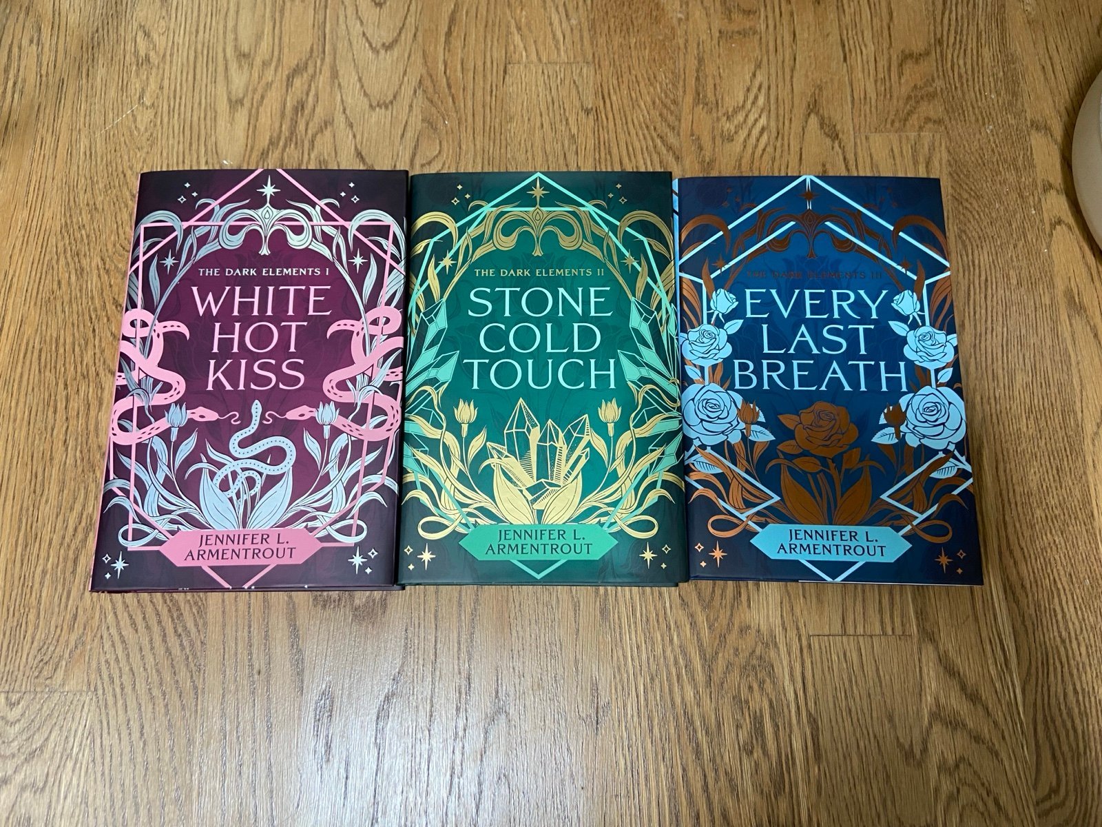 New Fairyloot SIGNED Dark Elements Trilogy