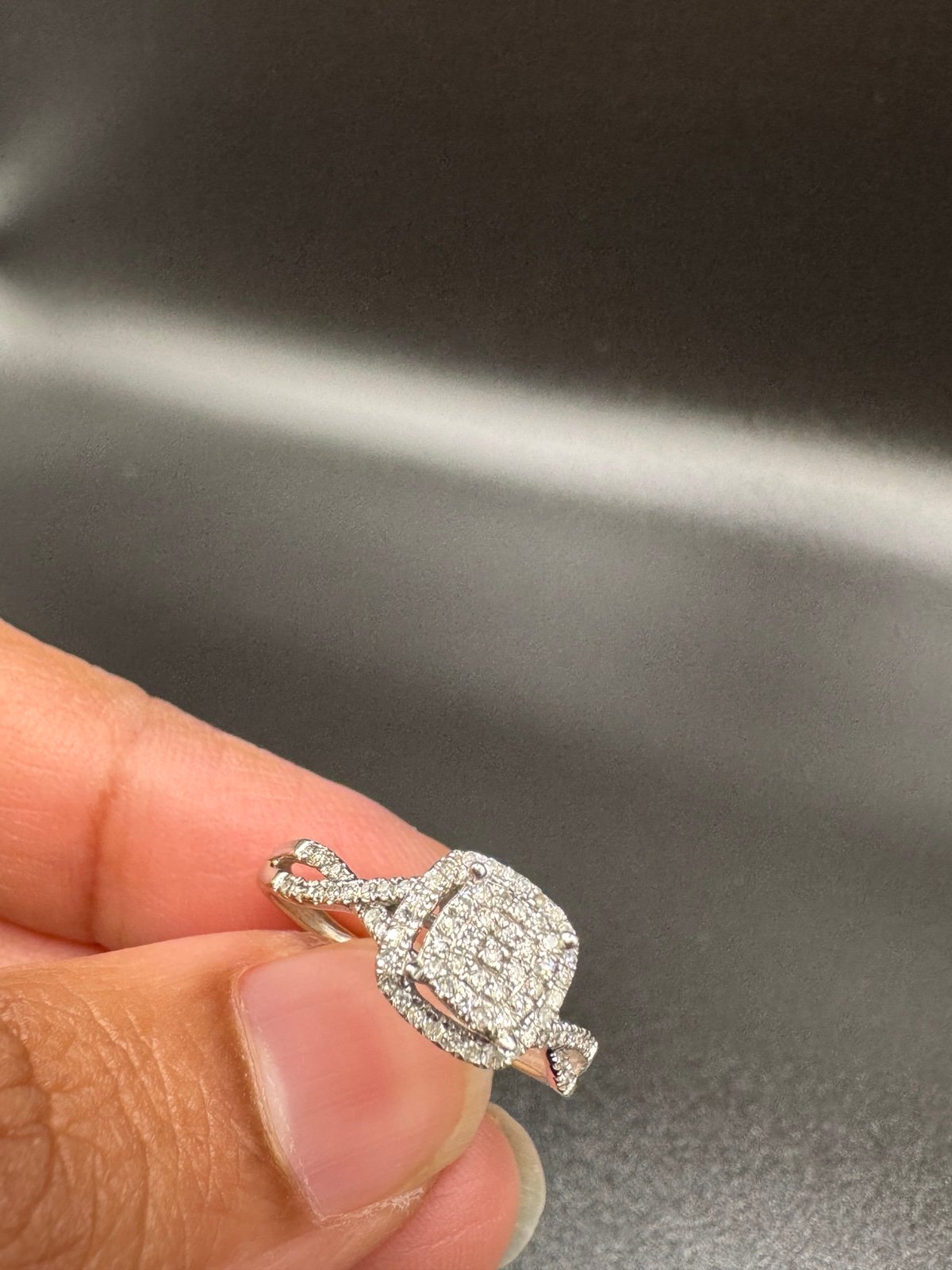 10k white gold and 0.45ctw diamond Wedding Ring for women.