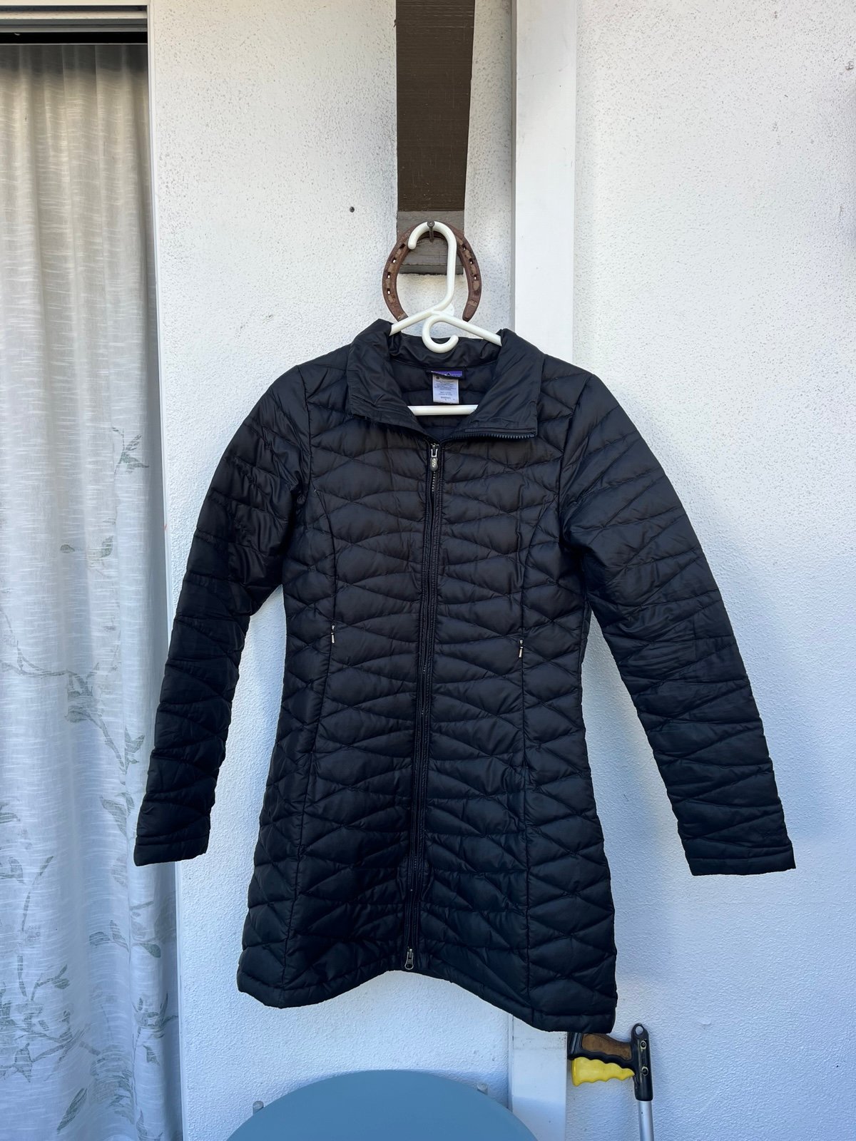 Black Women's Patagonia Goose Down Puffer Parka Jacket (Small)