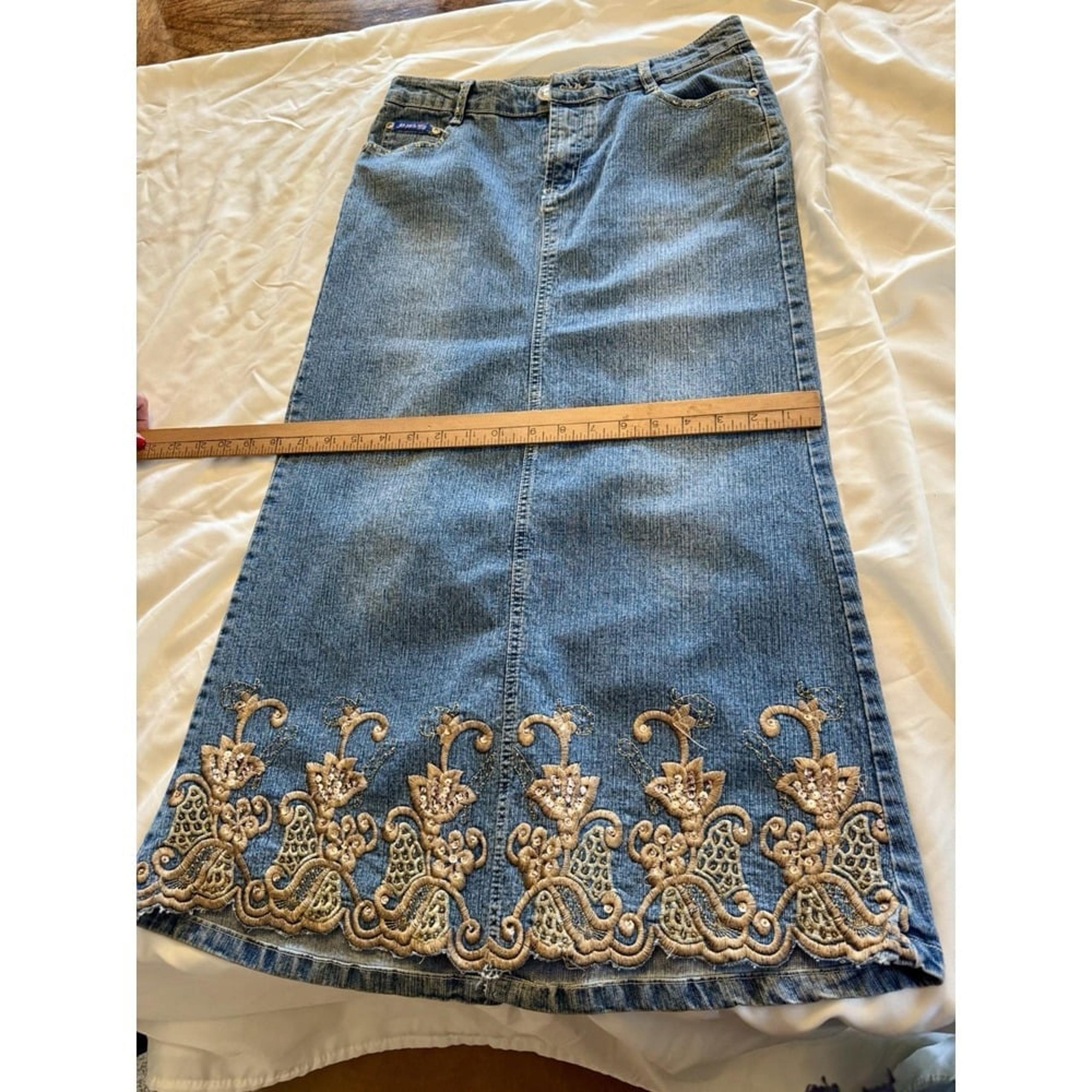 Joana Design Denim Embellished Hem Beaded Pockets Size M  Back Slit Made In USA