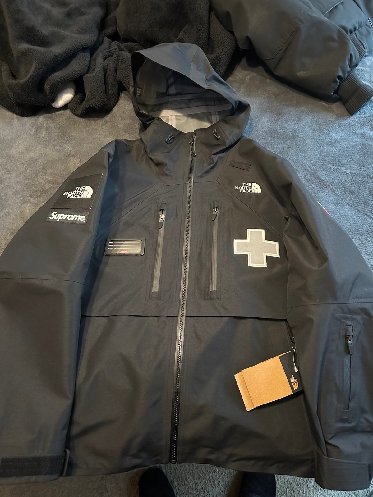 Supreme The North Face Summit Series Rescue Mountain Pro Jacket