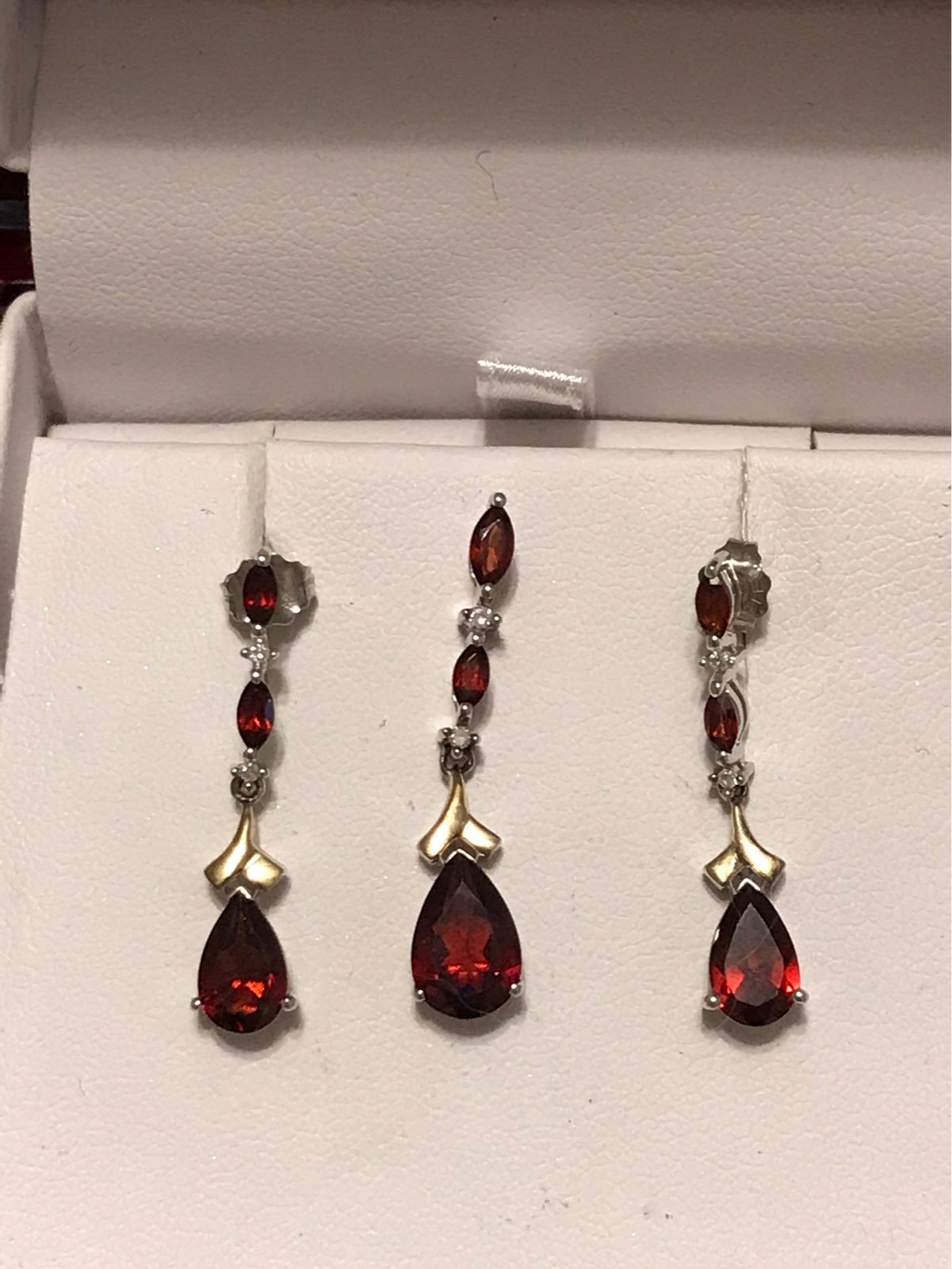 Earrings and pendant set
