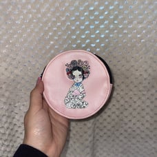 Valfre pouch