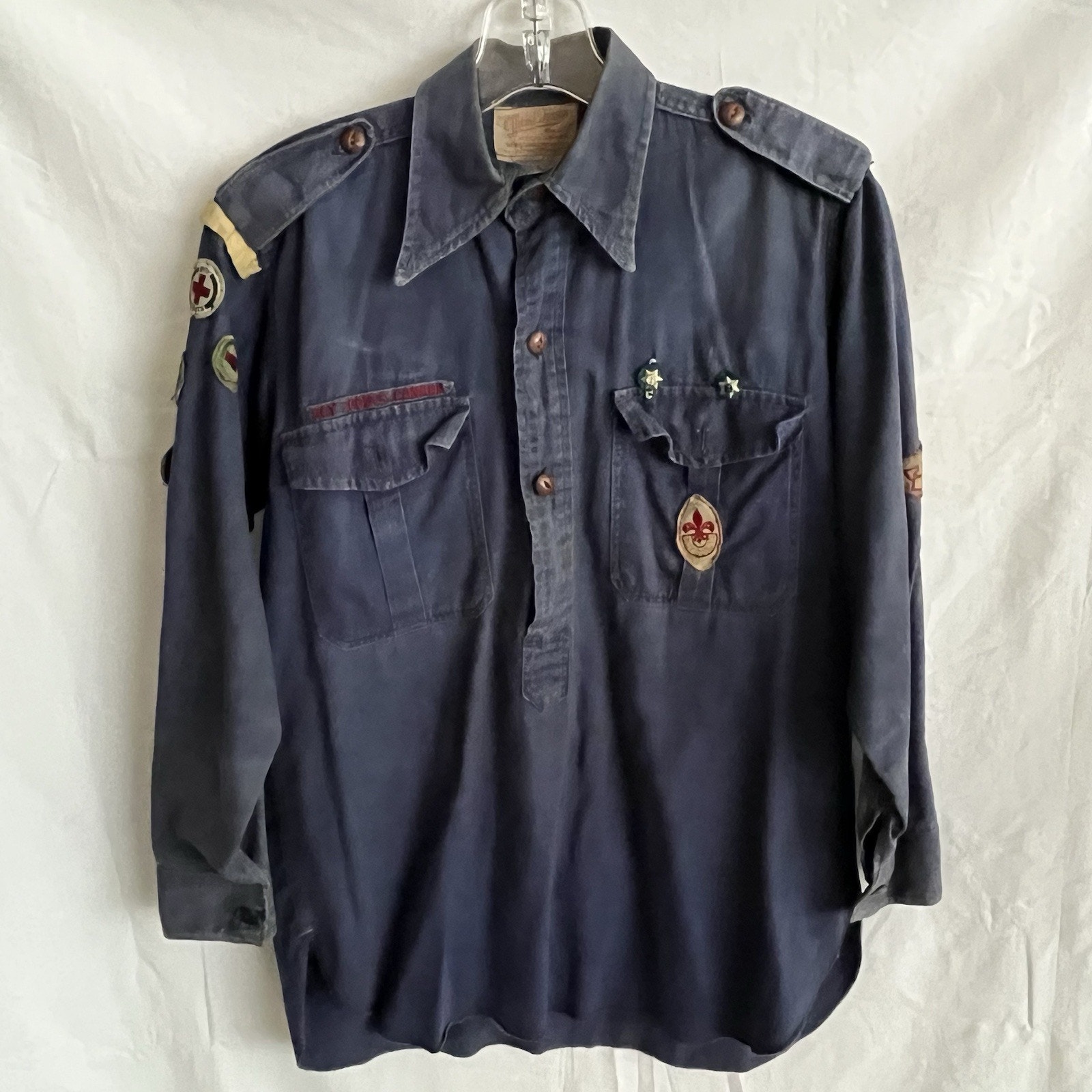 Vintage Boy Scouts Of Canada uniform long sleeve Blue Top With badges