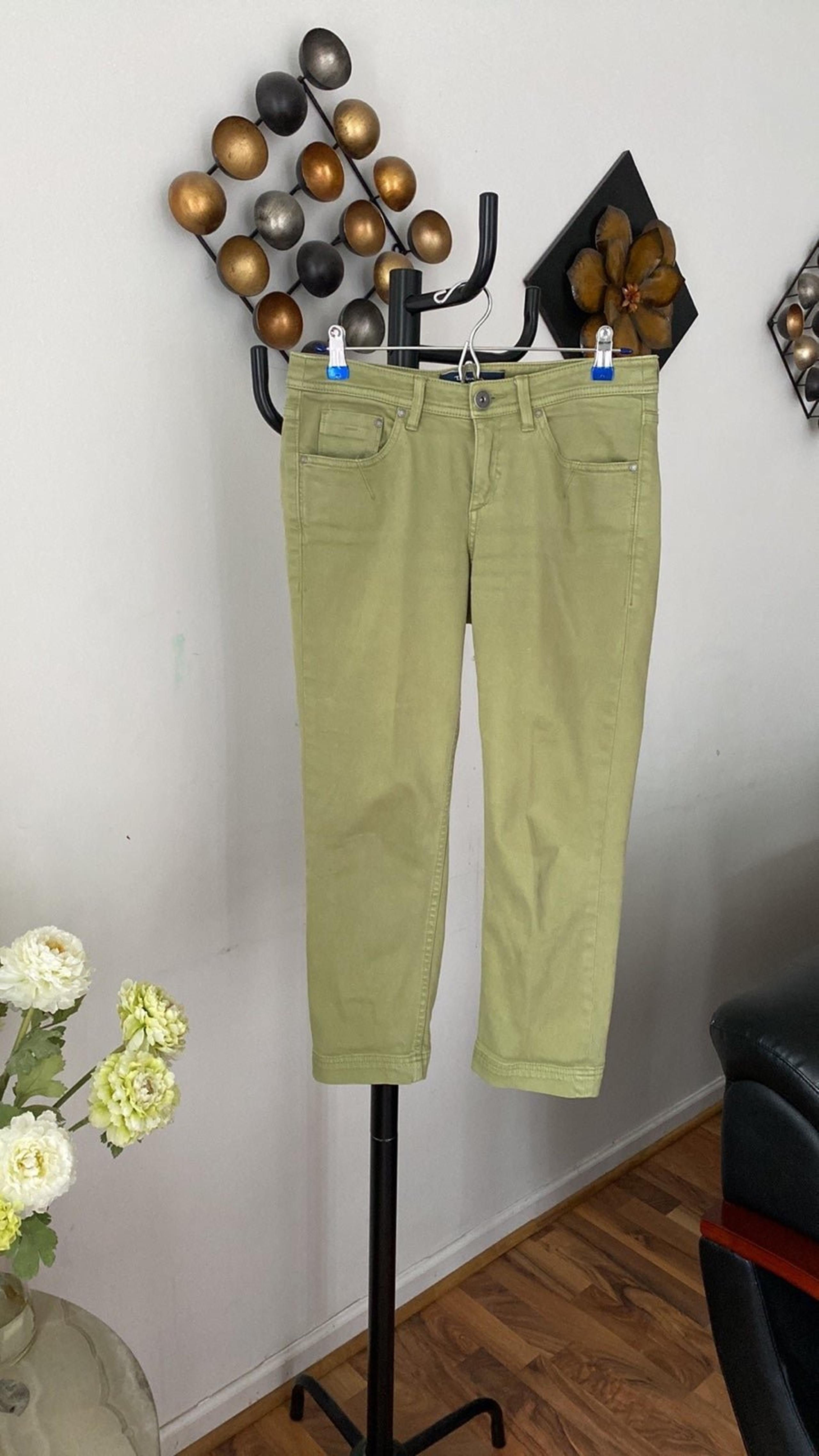 Tommy Bahama Women's Denim Corp Light Green Pants Size 6