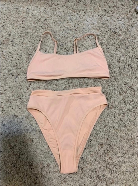 L space bikini set