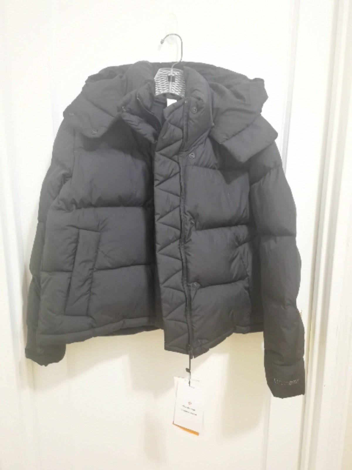 NWT lululemon Wunder Puff Jacket Black Sz 4