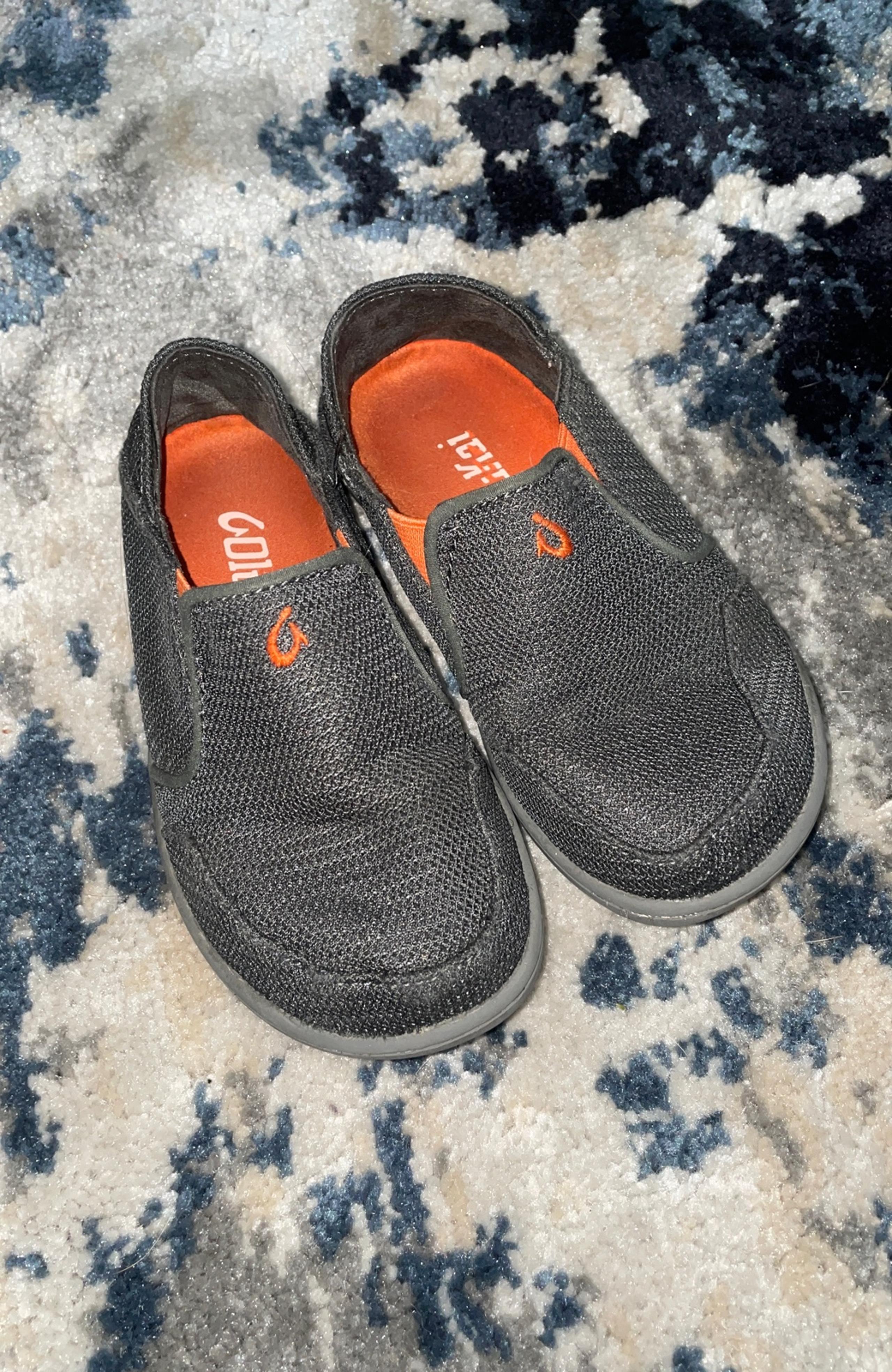 Olukai boys size 9 Nohea Mesh Slip On Shoes