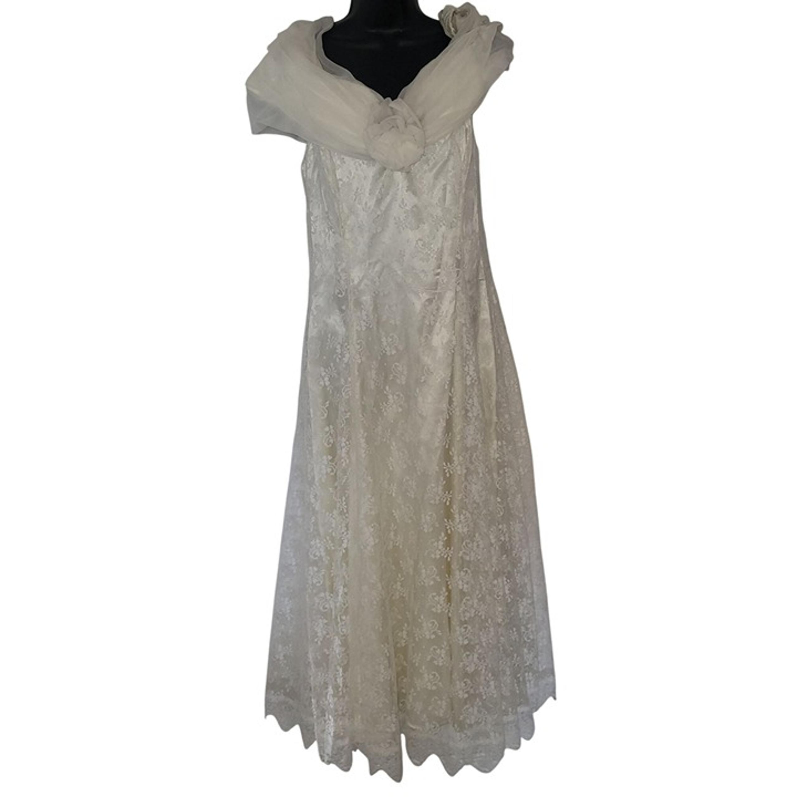 Vintage White Lace Sleeveless Dress With Sheer Floral Overlay & Flowing Chiffon