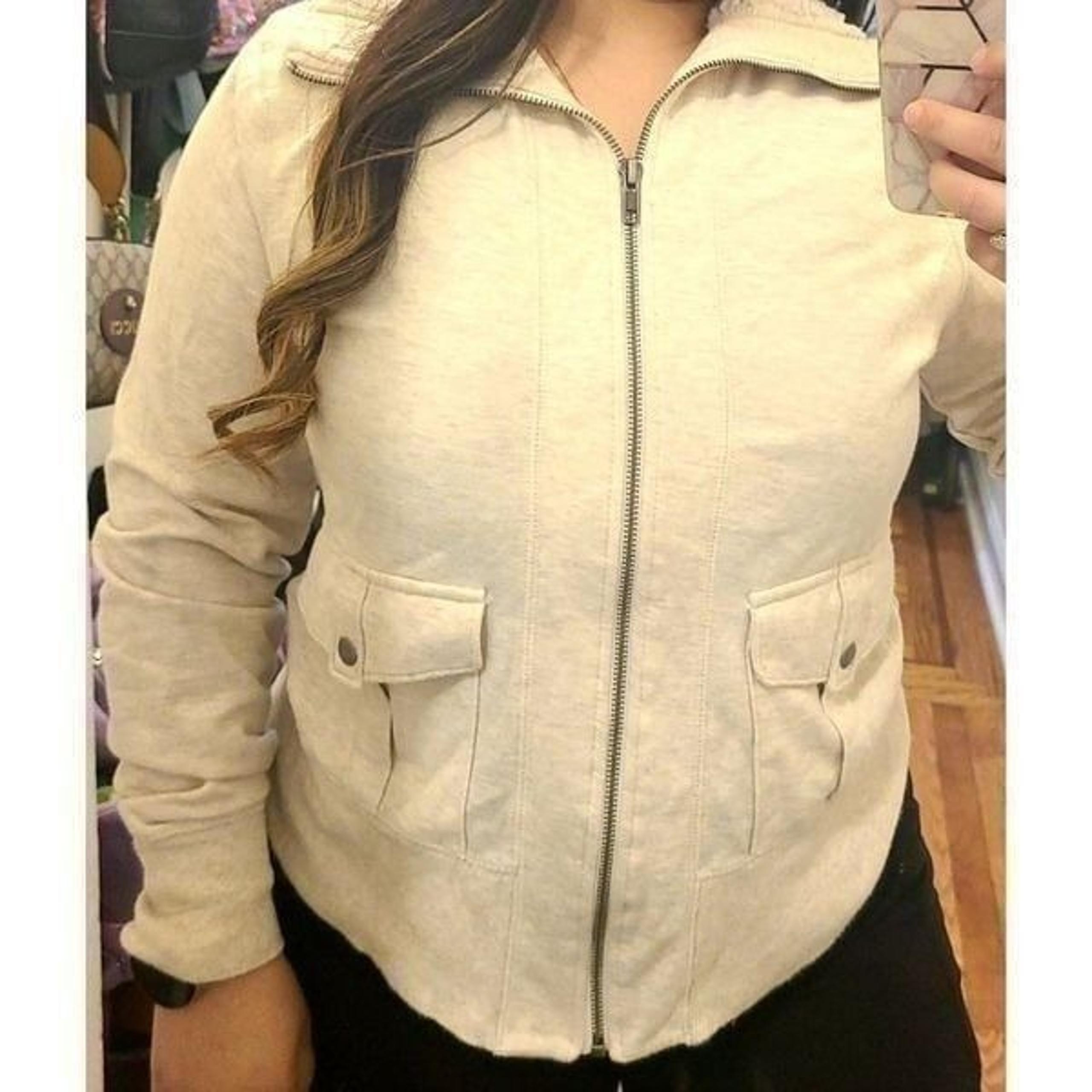 SO Cozy White Sweater Size XL