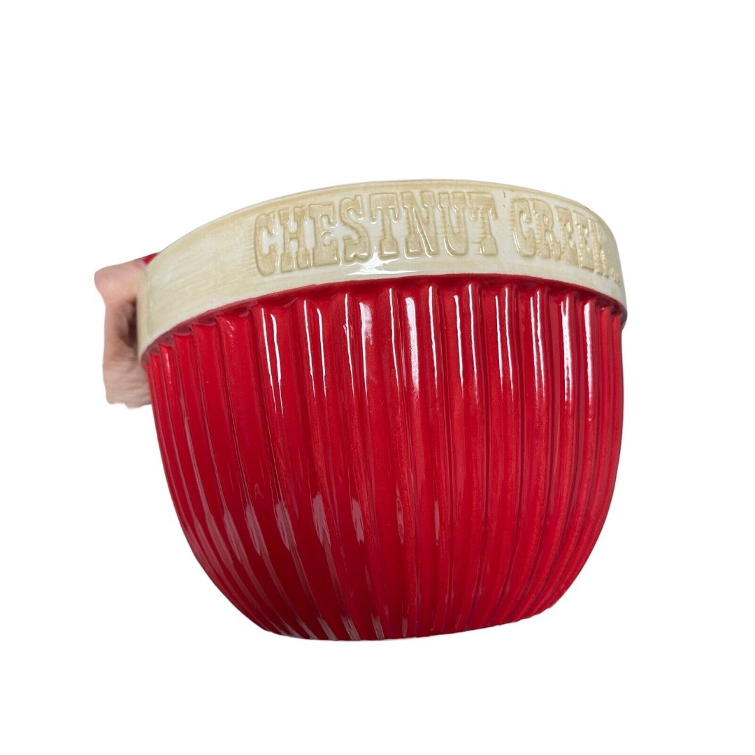 RIBBED CHESTNUT CREEK RED & CREAM MIXING BOWL - 8 DIAMETER