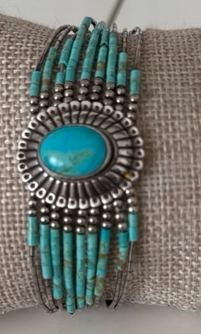 Vintage Sterling Silver Liquid turquoise marked QT Beautiful bracelet