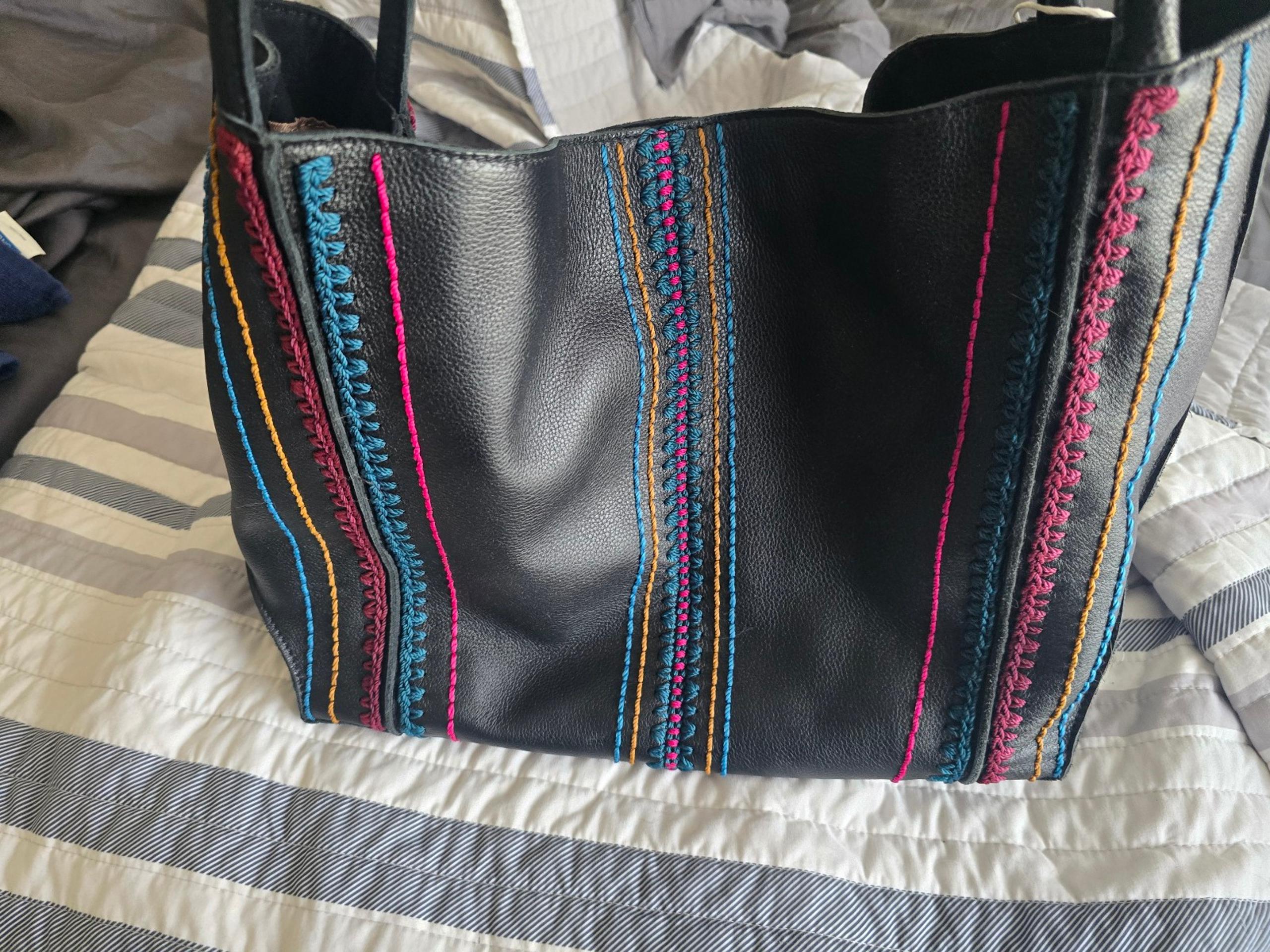 Large black seminyak los feliz slouch tote from The Sak. BNWT