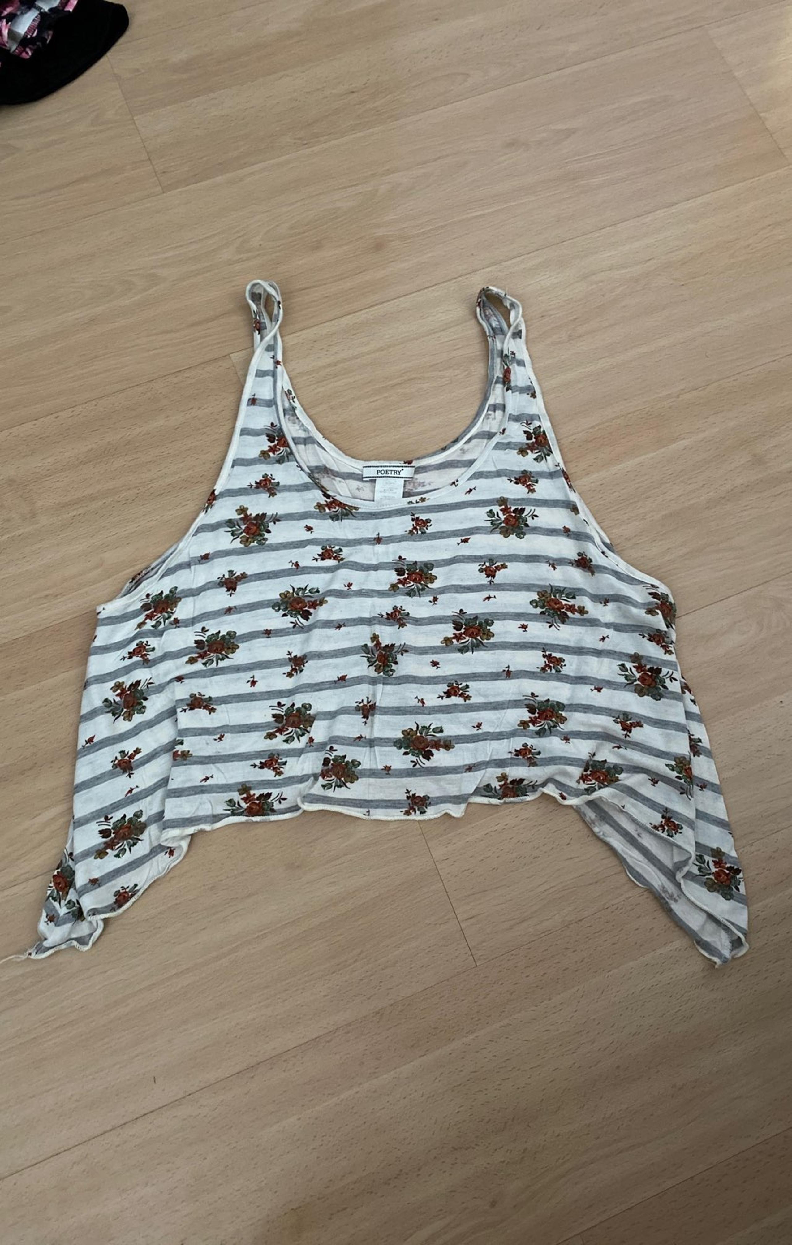 Cropped flowy floral tank