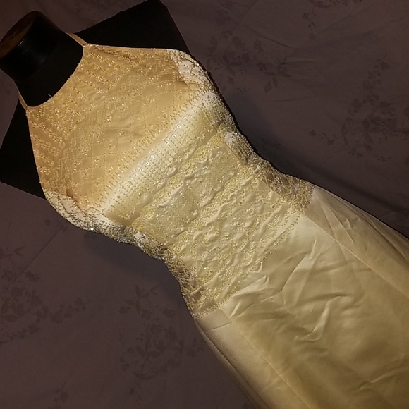 Donna Gray yellow formal dress prom gown size 6