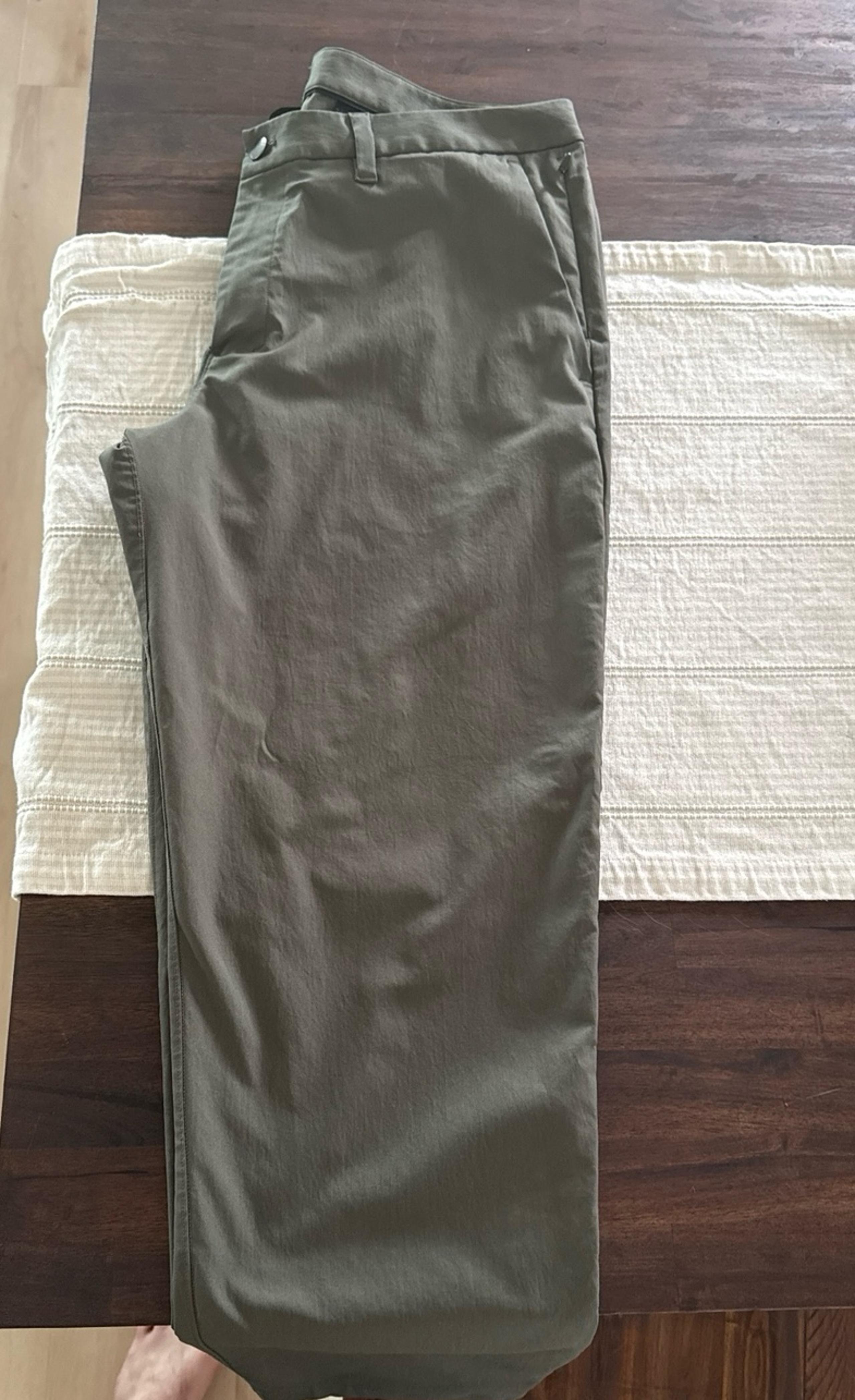 LULULEMON MENS ABC PANTS 36X30
