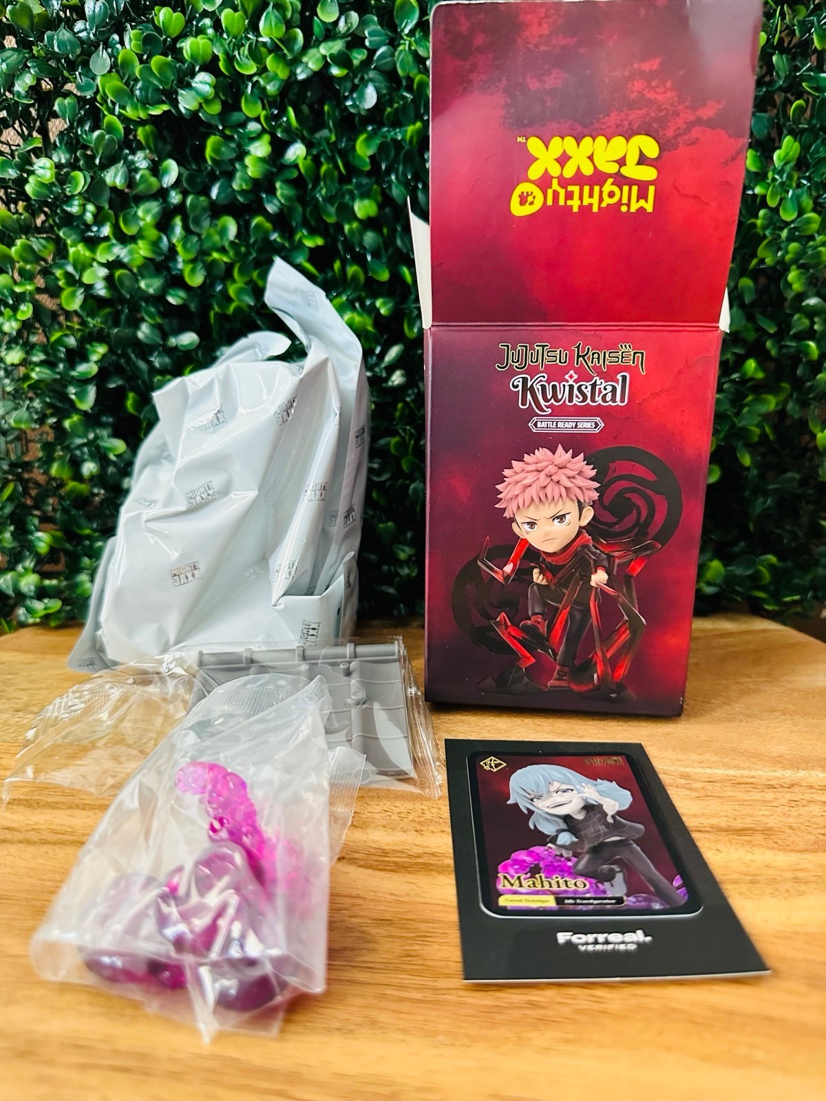 Mighty Jaxx Jujutsu Kaisen Kwistal Battle Ready Figure