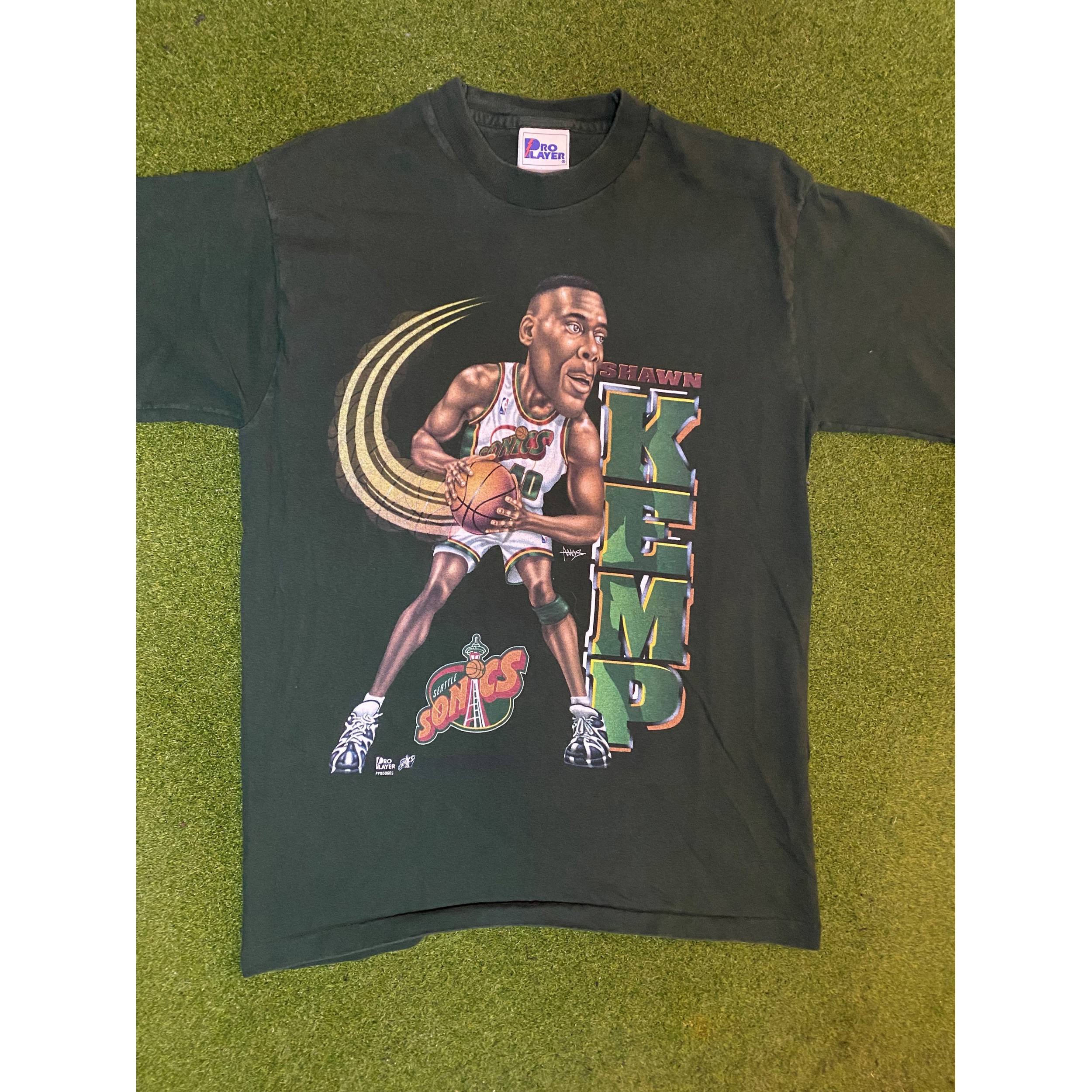 90s Seattle Super Sonics - Shawn Kemp - Vintage NBA Player T-Shirt (Youth XL)