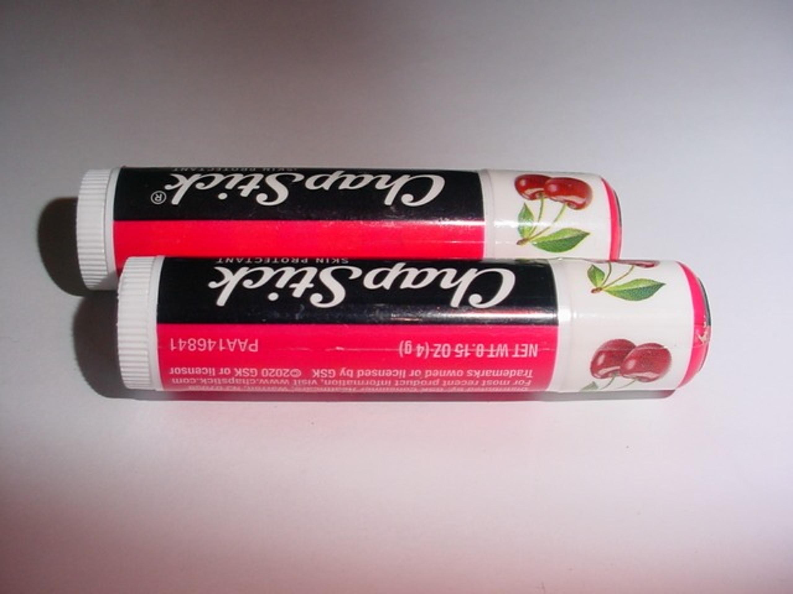 CHAPSTICK Sealed Lip Balm CHERRY X2