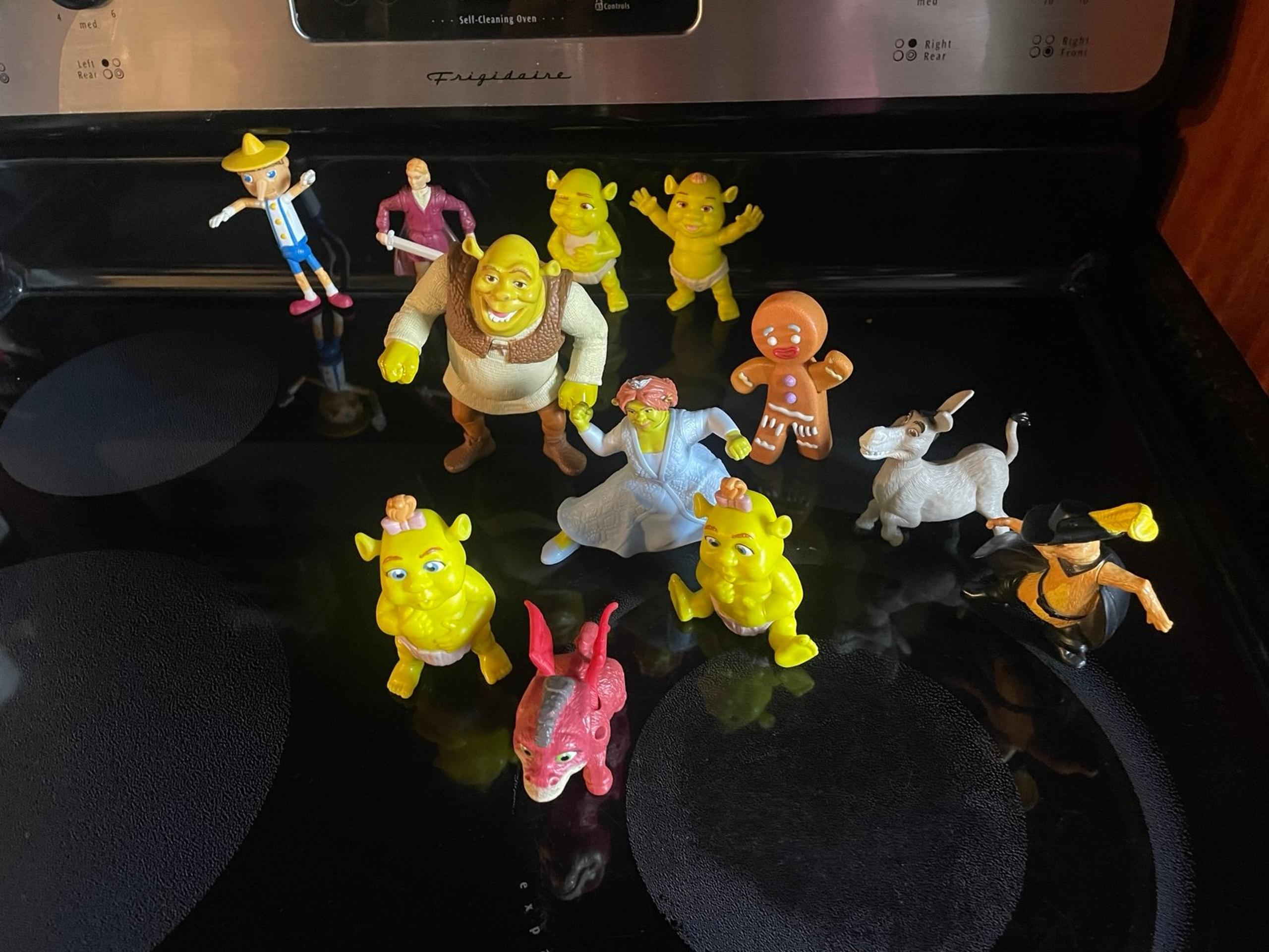 Shrek 3 McDonald’s Toy Lot (McDonalds, 2007)