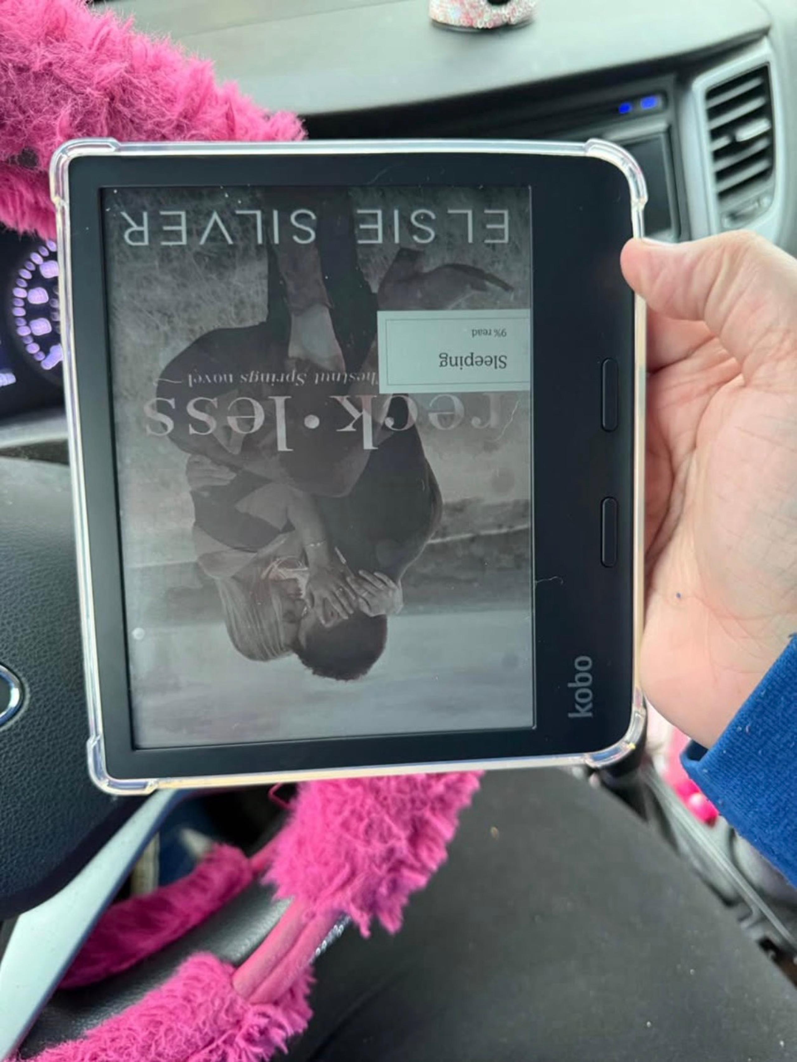 Kobo Libra Color with stylus