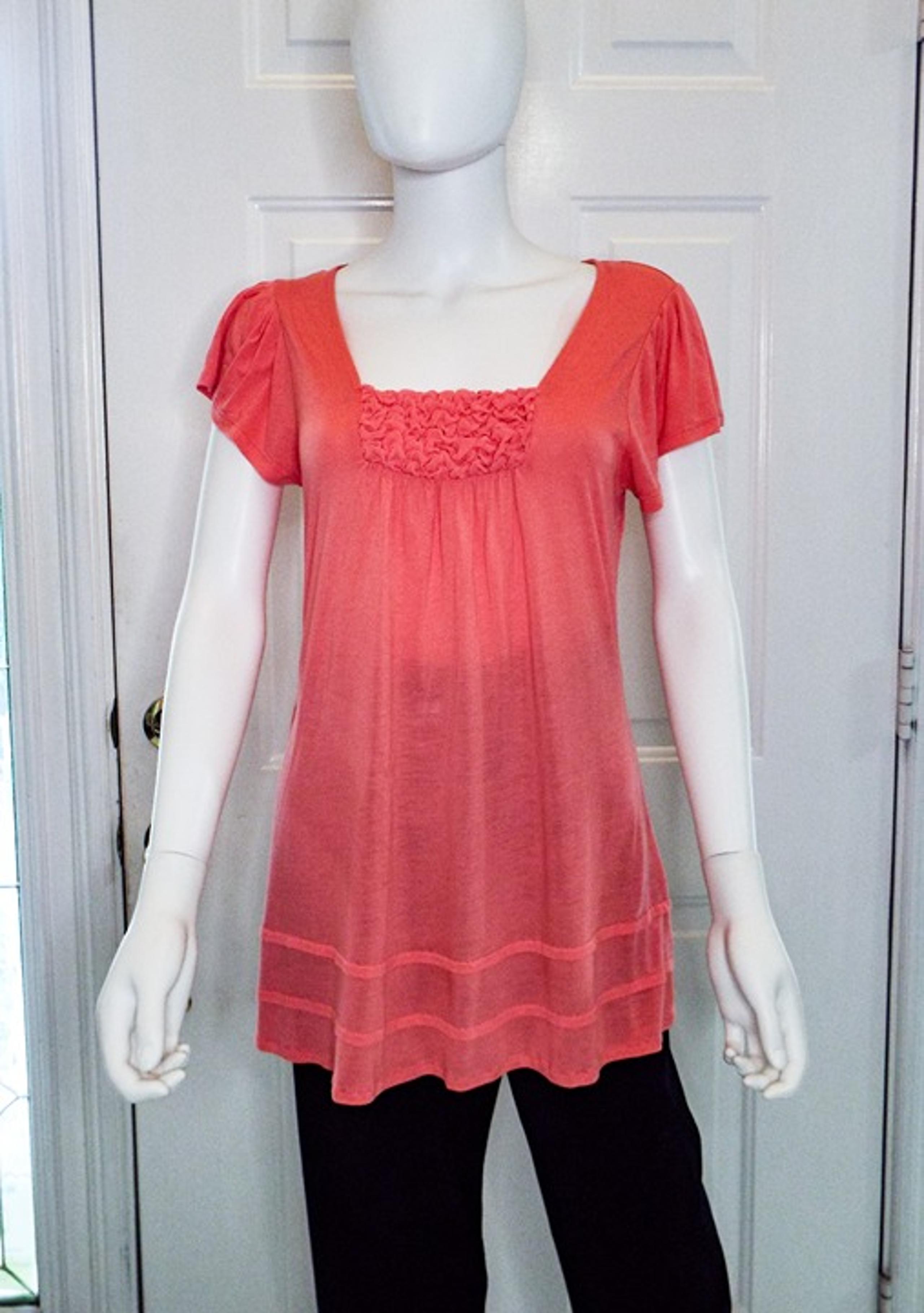 WILLI SMITH PRETTY CORAL PINK ORANGE CAP SLEEVE BLOUSE - MEDIUM