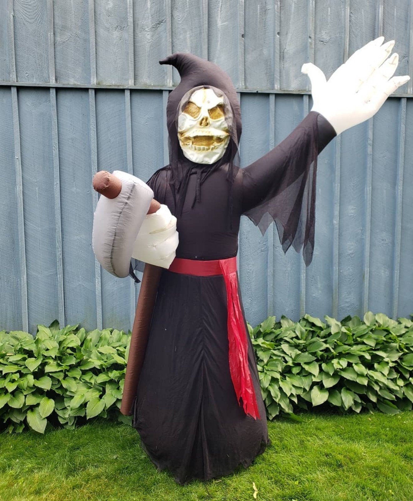 Gemmy Halloween Airblown Inflatable Realistic Grim Reaper Prop Decor 8ft