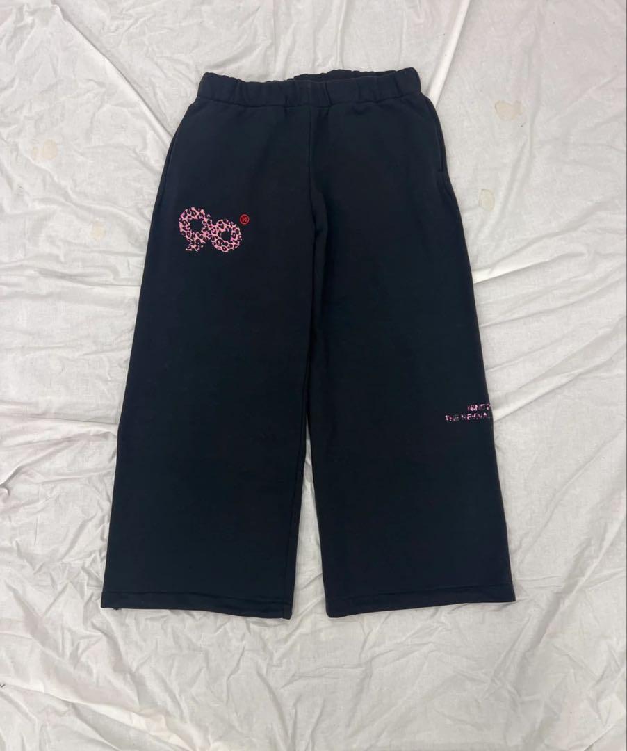 90s Logo Girl Micro Shorts x Cropped Tee