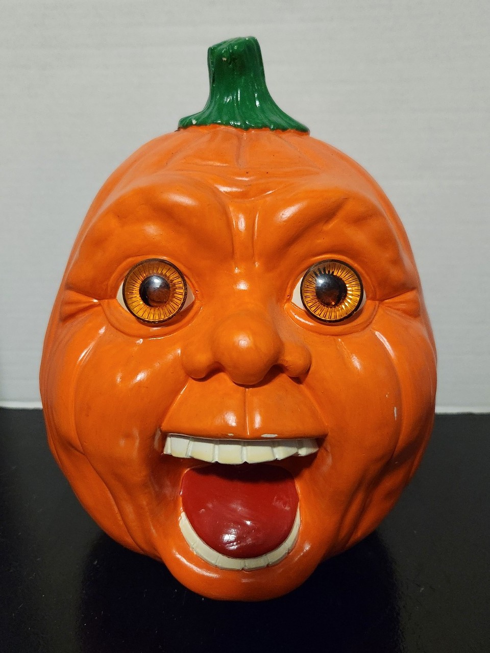 VINTAGE 1989 CREEPY CERAMIC LIGHTED JACK O LANTERN GLASS EYES VERY COOL!!