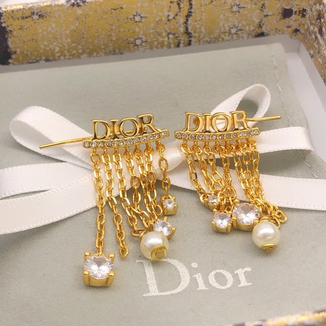women Earrings