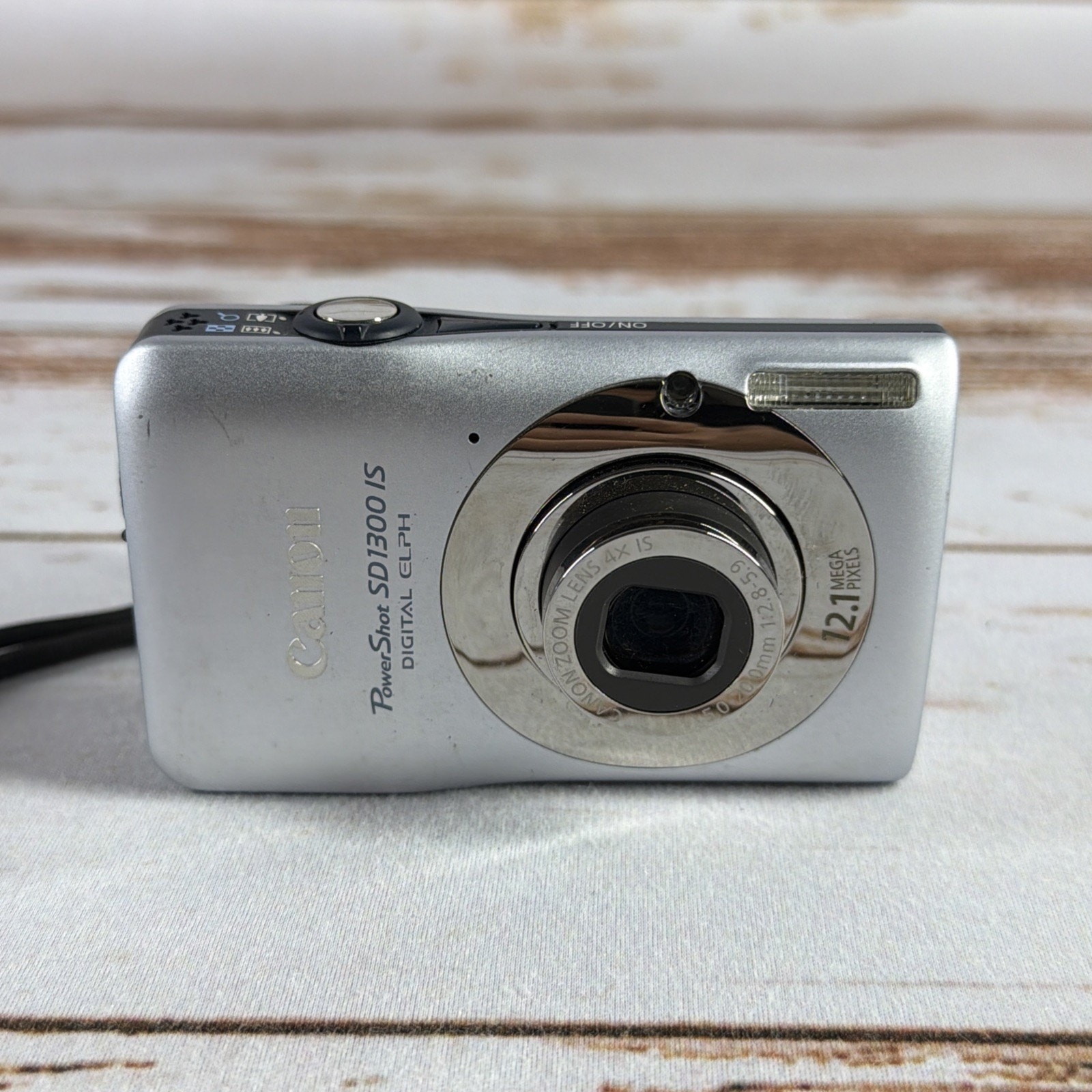 Canon PowerShot SD1300 IS 12.1MP Silver Digital Camera For Parts Repair