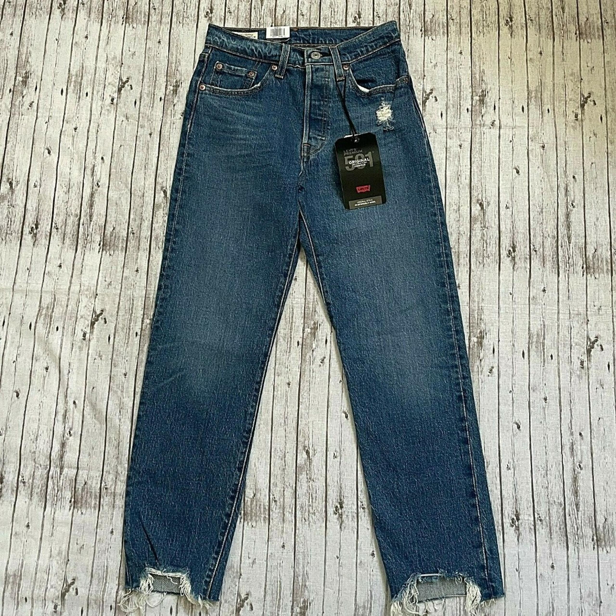 NWT Levi’s 501 Womens Original Cropped Jeans Big E High Rise Raw Hem Size 24x26