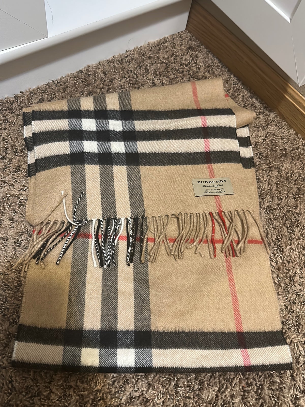 Burberry cashmere scarf