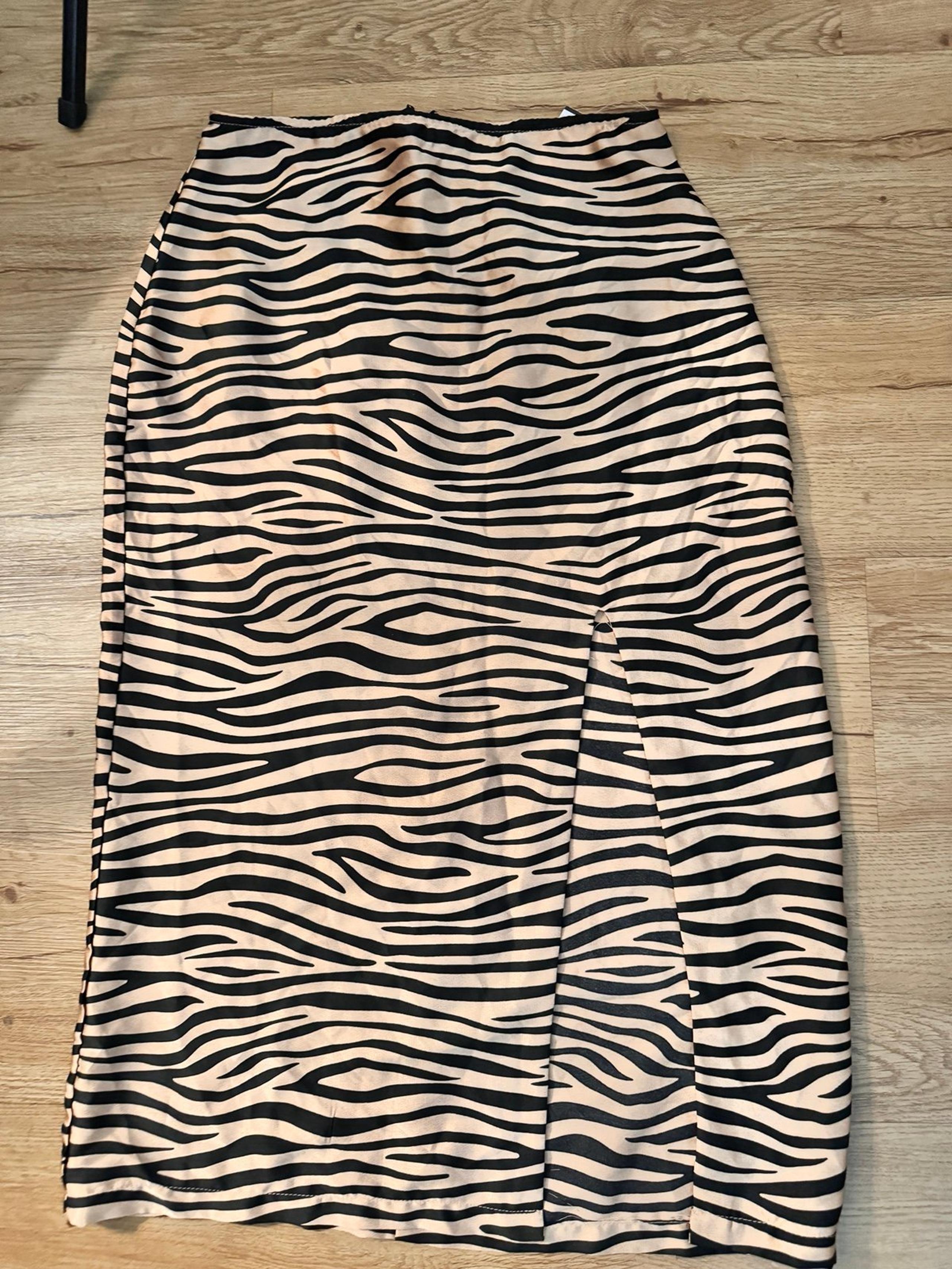 Zebra print skirt with slit