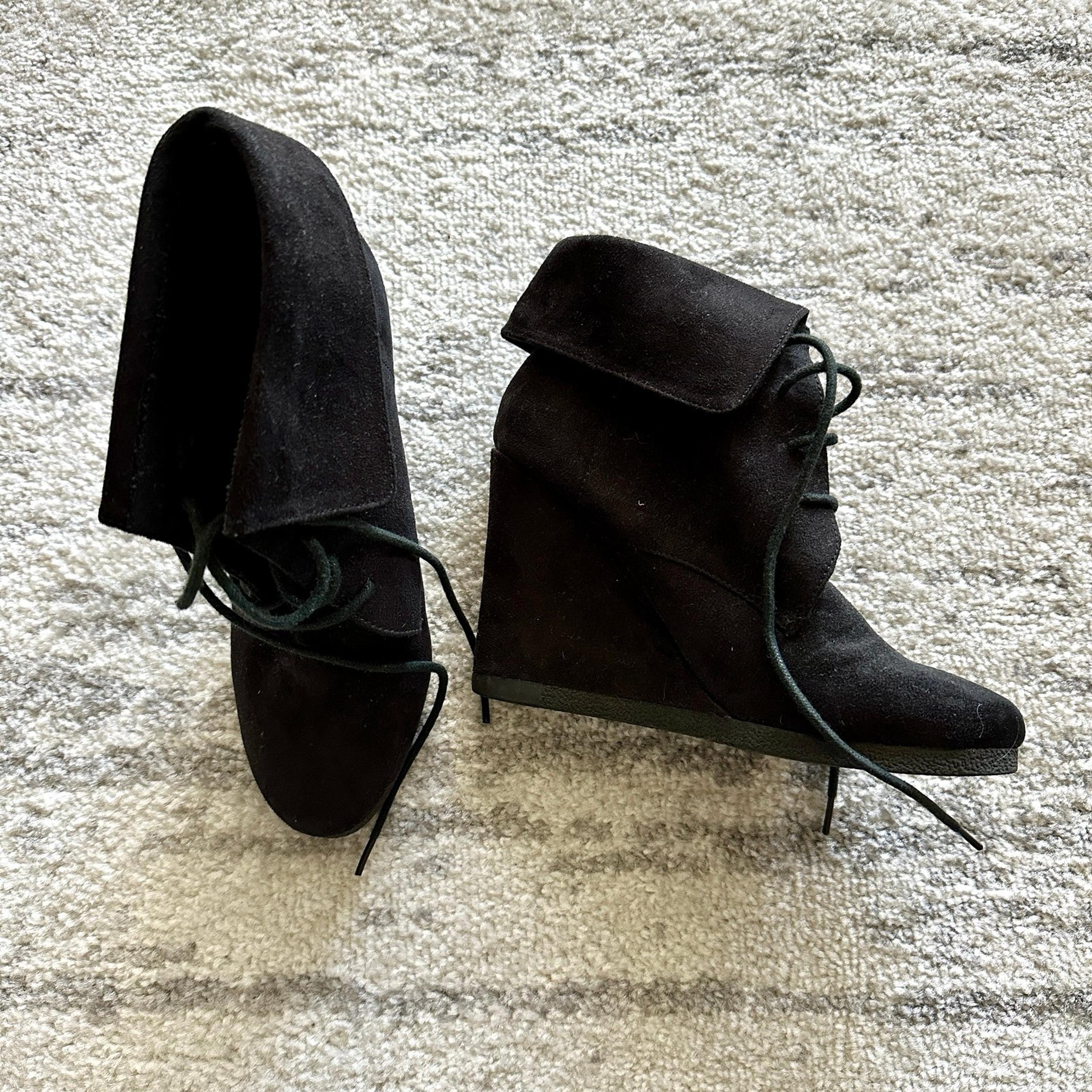 WOMEN: black wedge shoes
