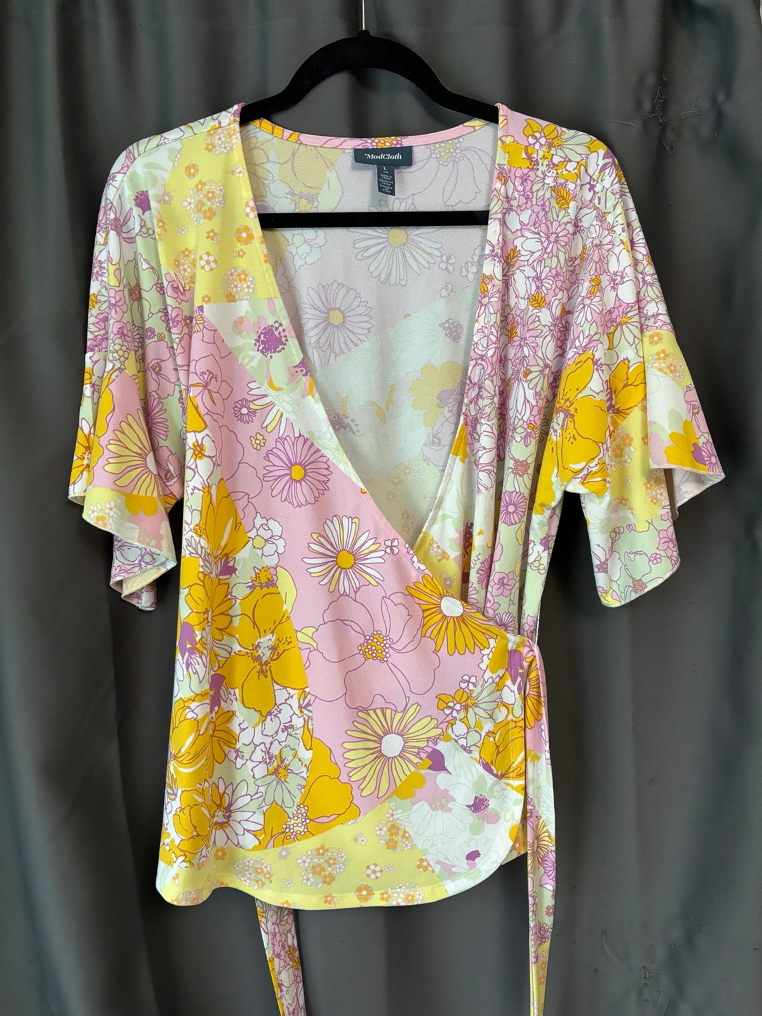 Modcloth Floral 70s 80s Print Wrap Tie Blouse Size Large