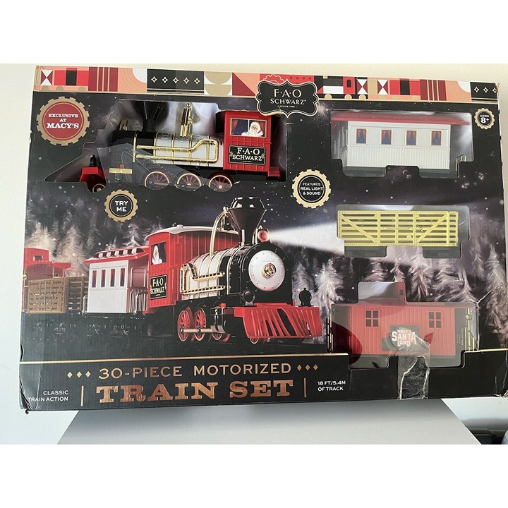 FAO Schwarz 30 Piece Motorized Classic Train Set 18' of Track Macy's Exclusive