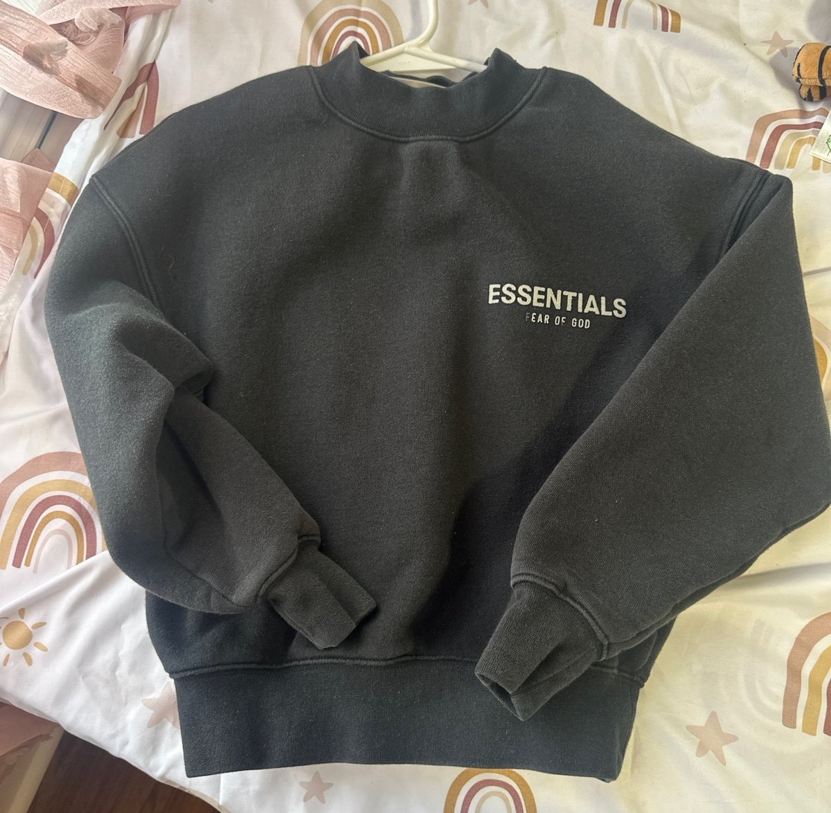 Essential pullover