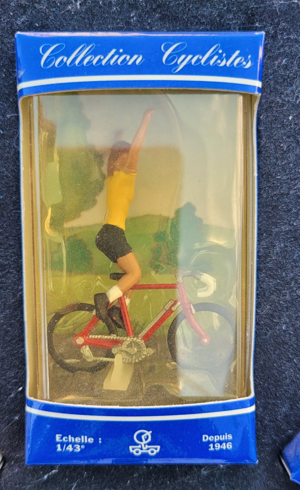 Tour de France vintage sales and rare 6 piece set Supermarche Collection Cyclists