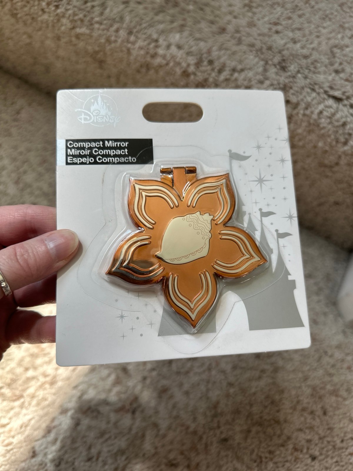 Disneyland Moana compact mirror NIP