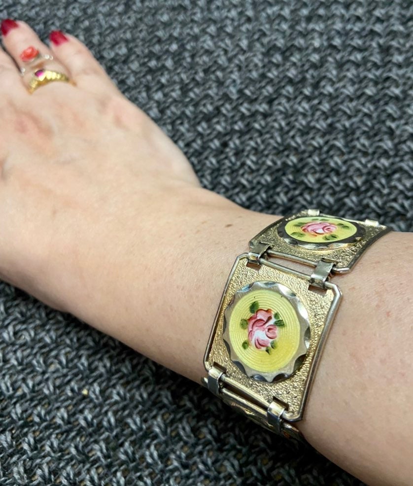 Silver Guilloche Enamel Flower Link Bracelet