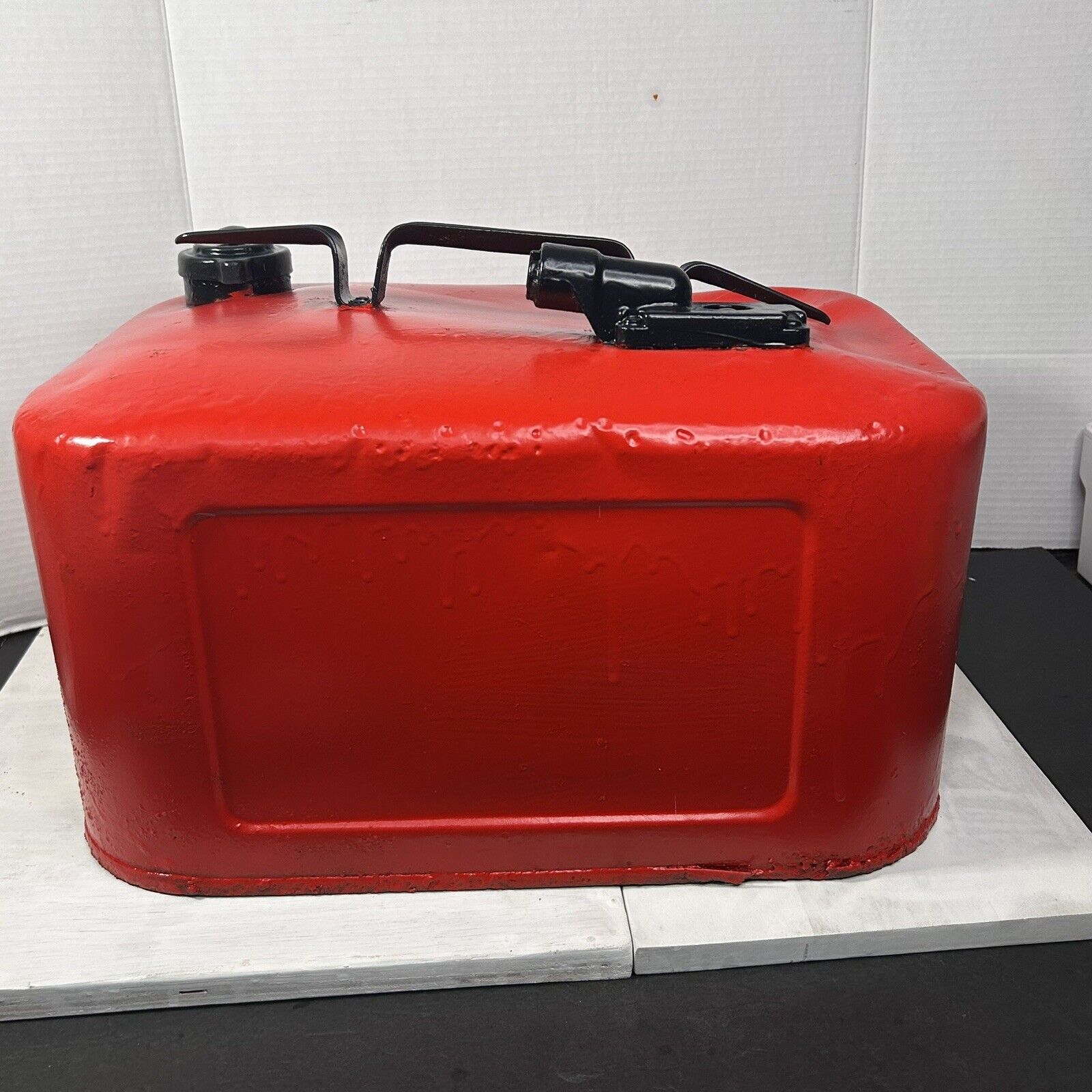 Gorgeous 1950’s Vintage Restored Mercury Marine Metal 6 Gallon Fuel Gas Tank .