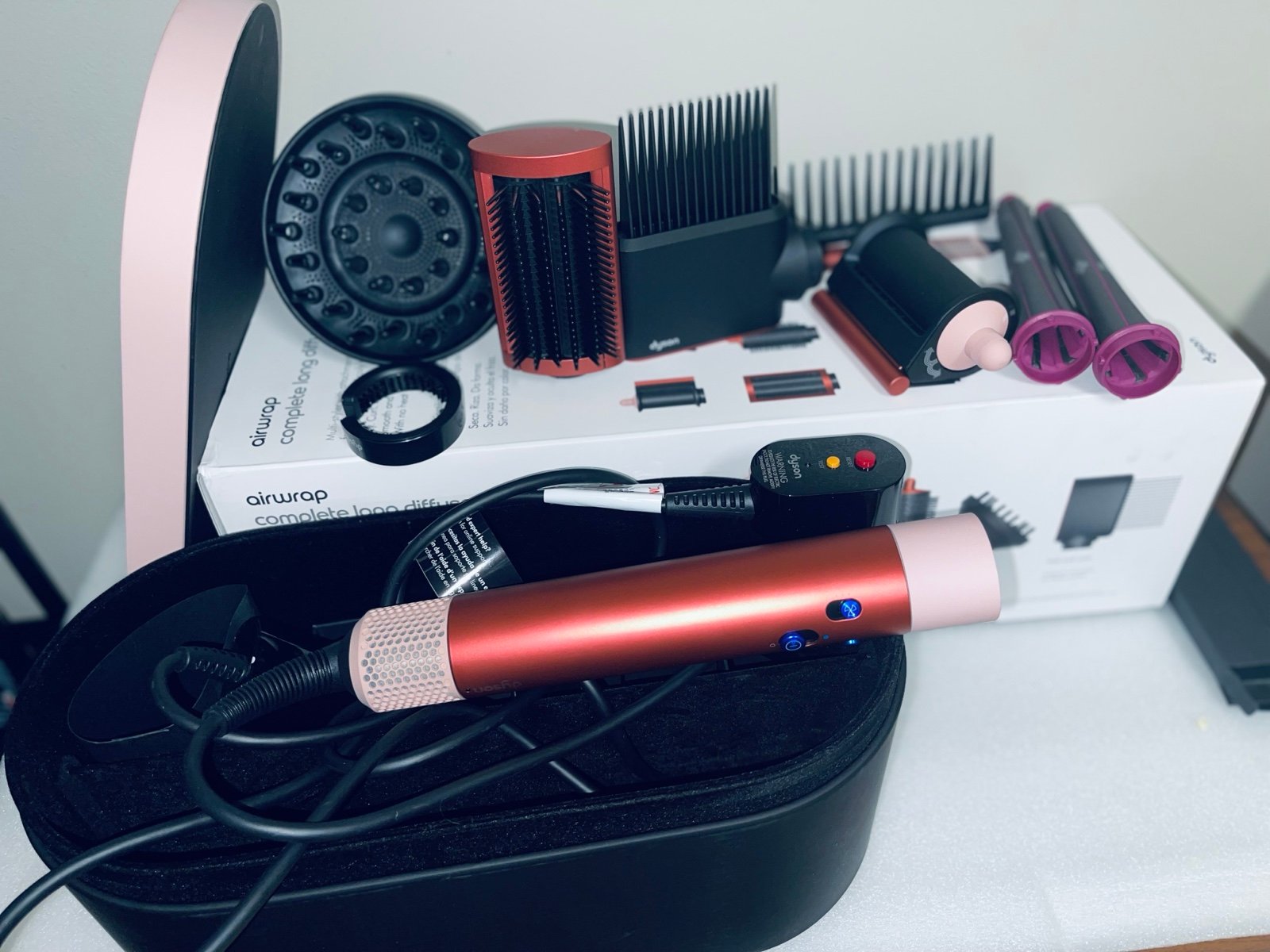 Dyson Airwrap NIB w/ warranty MSRP 530