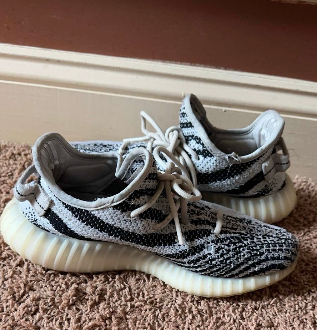 Yeezy Adidas Boost 350 V2 Zebra