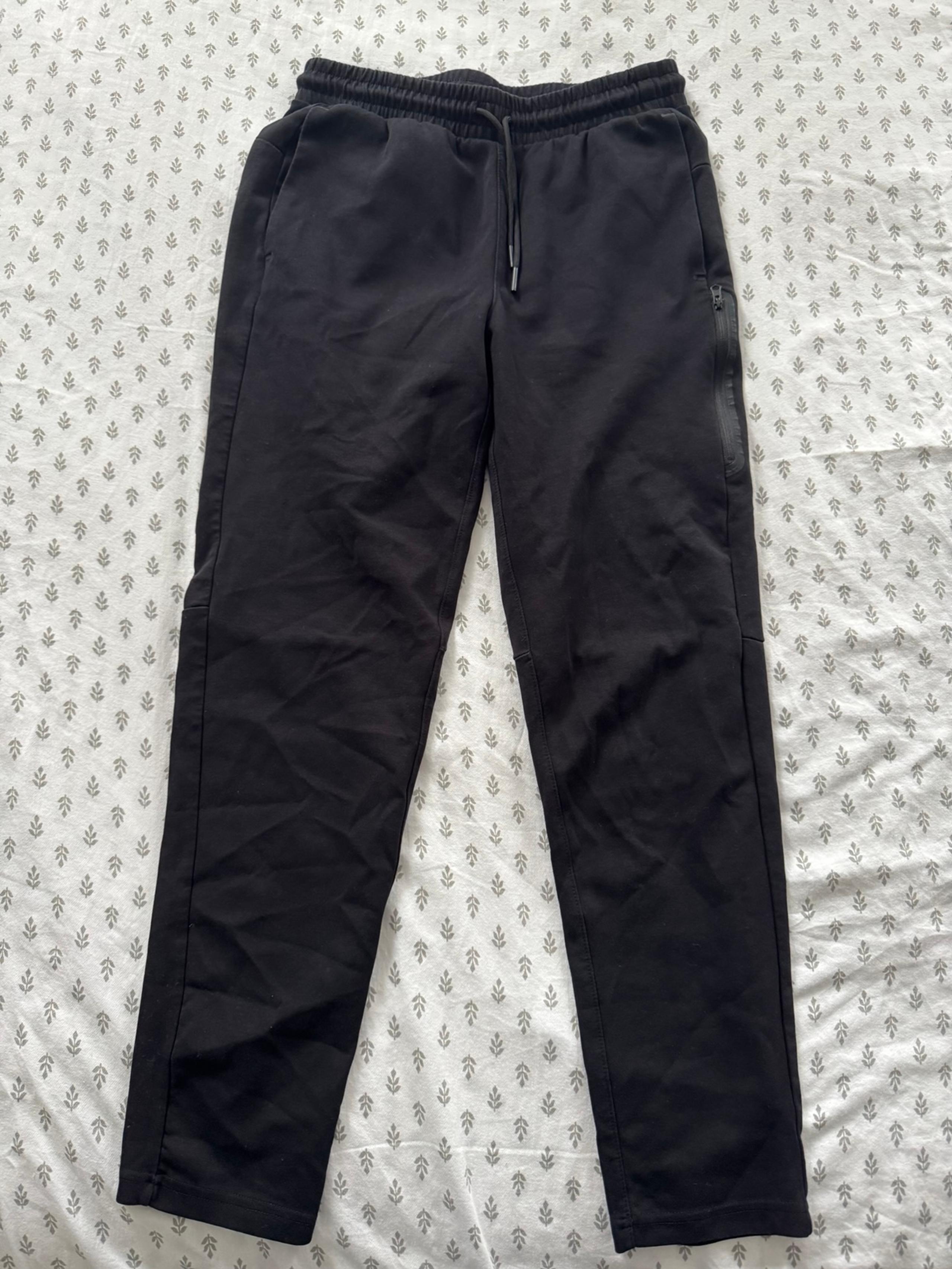 Old Navy Men’s Dynamic Fleece 4.0 Tapered Jogger Pants - Black - Size XS