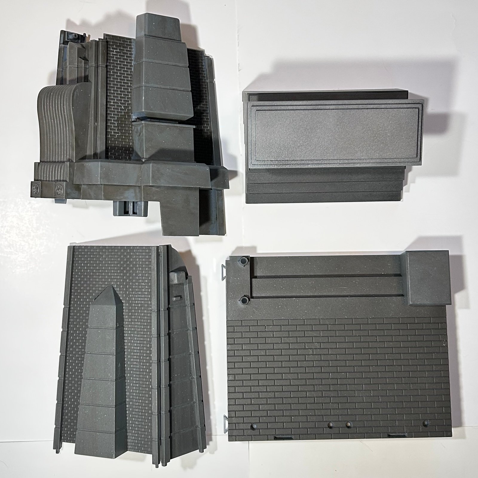 Diamond Select Ghostbusters Firehouse Headquarters Diorama Part Lot