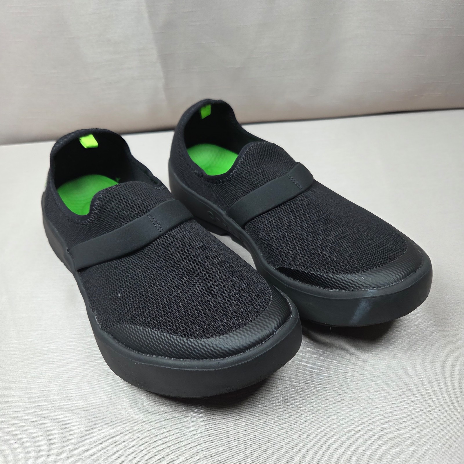 Oofos OOmg Low Shoes Slip On Black Lightweight Recovery Mesh Women's 9