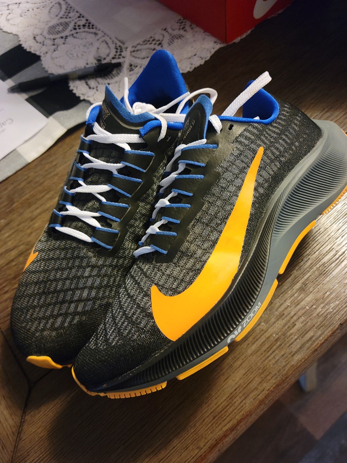Women's Nike By You in sz 8. NEW