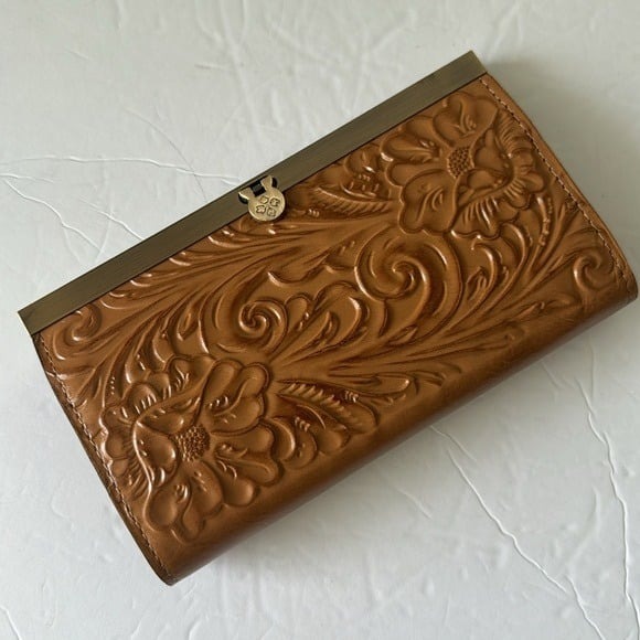 Patricia Nash Cauchy Leather Frame Wallet Tooled Biscuit*