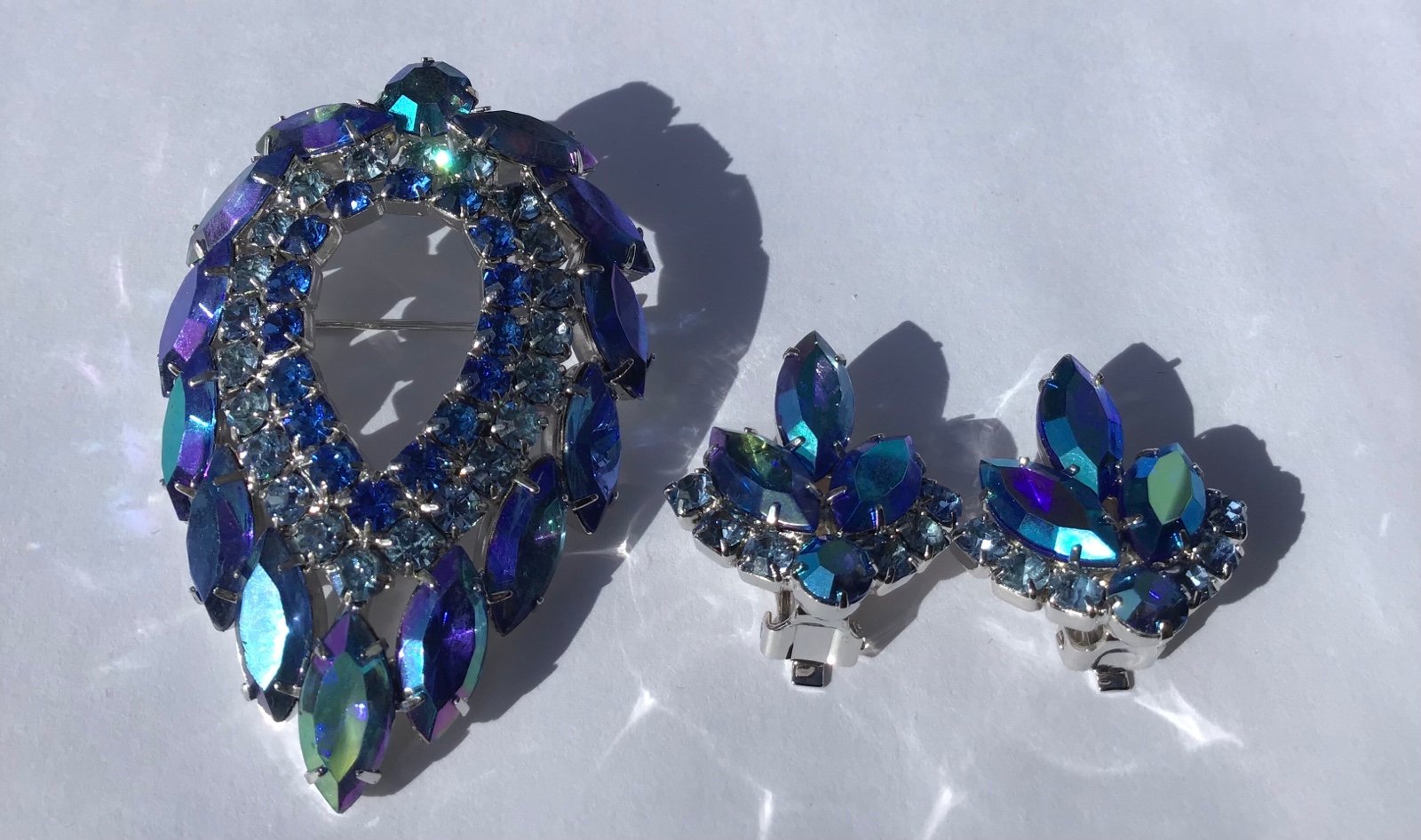Sarah Coventry Brooch/Earrings